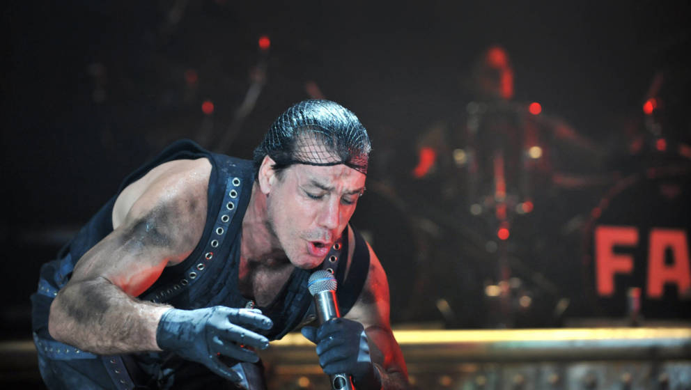 Rammsteins Frontmann Till Lindemann, live in Belgien, 2009.