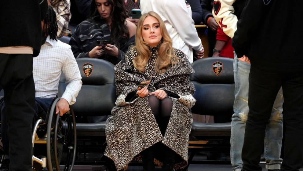 CLEVELAND, OHIO - FEBRUARY 20:  Adele attends the 2022 NBA All-Star Game at Rocket Mortgage Fieldhouse on February 20, 2022 i