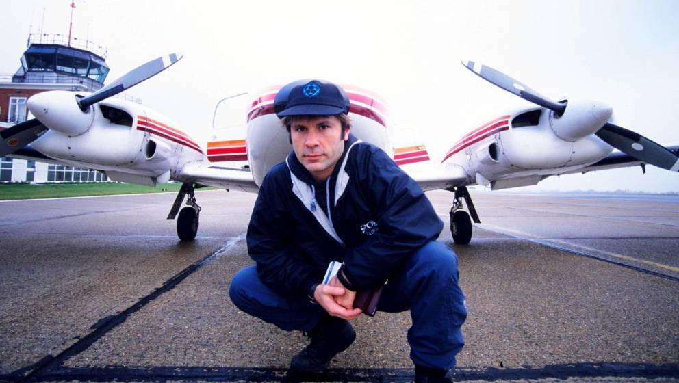 Bruce Dickinson mit seinem Flugzeug, 1998. 
