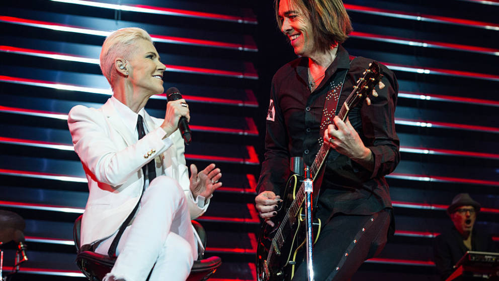 LONDON, ENGLAND - JULY 13:  Marie Fredriksson and Per Gessle of Roxette performs at The O2 Arena on July 13, 2015 in London, 