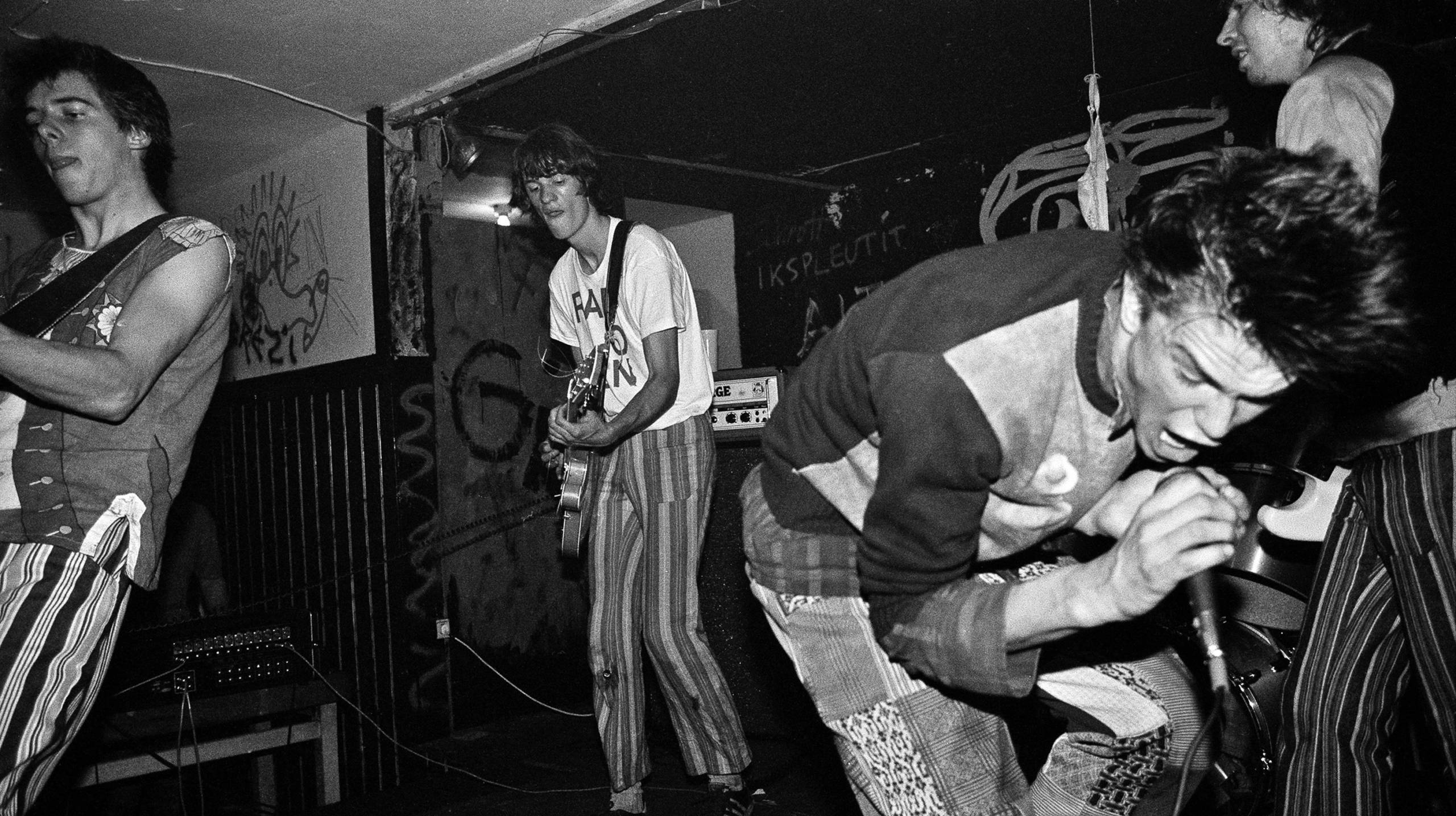 7_Auswaertsspiel_Die_Toten_Hosen_in_Ost_Berlin (1)