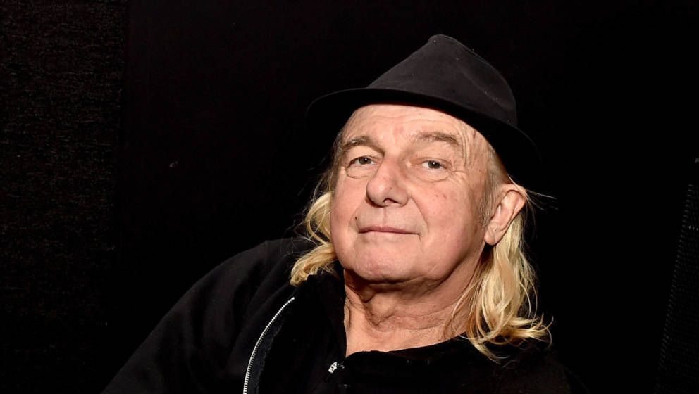 NORTH HOLLYWOOD, CA - NOVEMBER 06:  Musician Alan White of Yes appears at the Rock 'N' Roll Fantasy Camp at AMP Rehearsal Stu