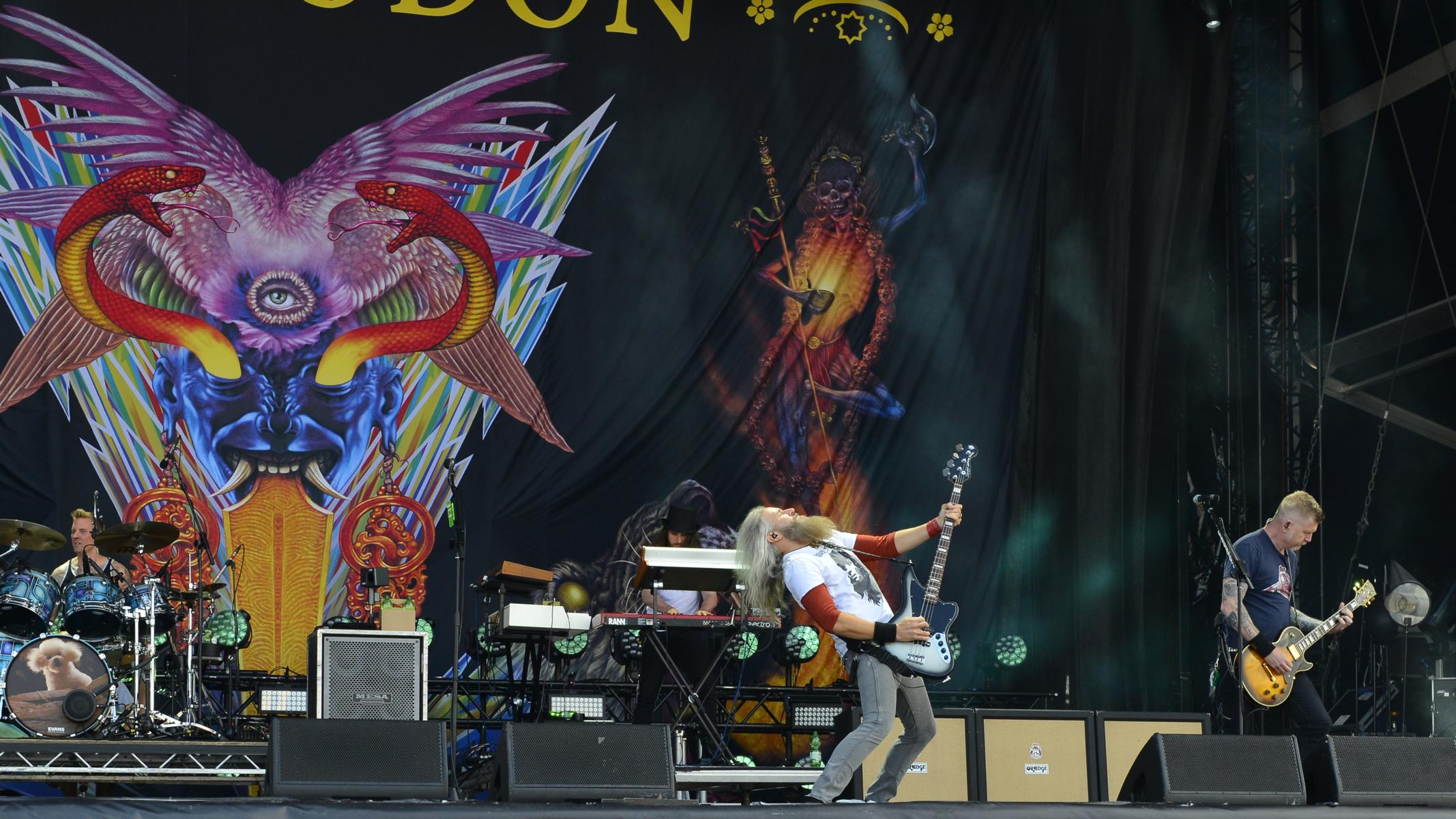 Mastodon MANDORA STAGE