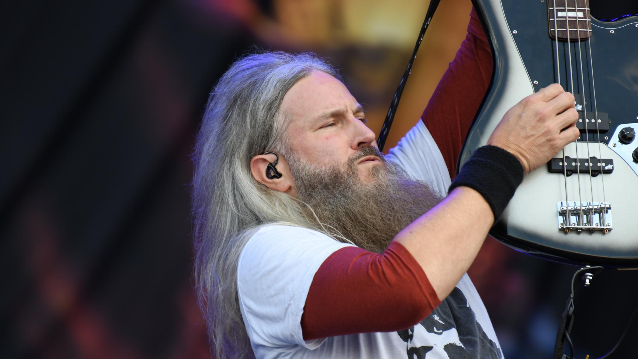 Mastodon MANDORA STAGE