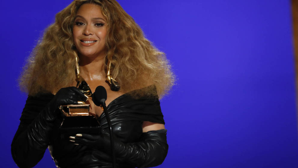 LOS ANGELES - MARCH 14: Beyoncé wins the award for Best R&B Performance at THE 63rd ANNUAL GRAMMY® AWARDS, broadcast li