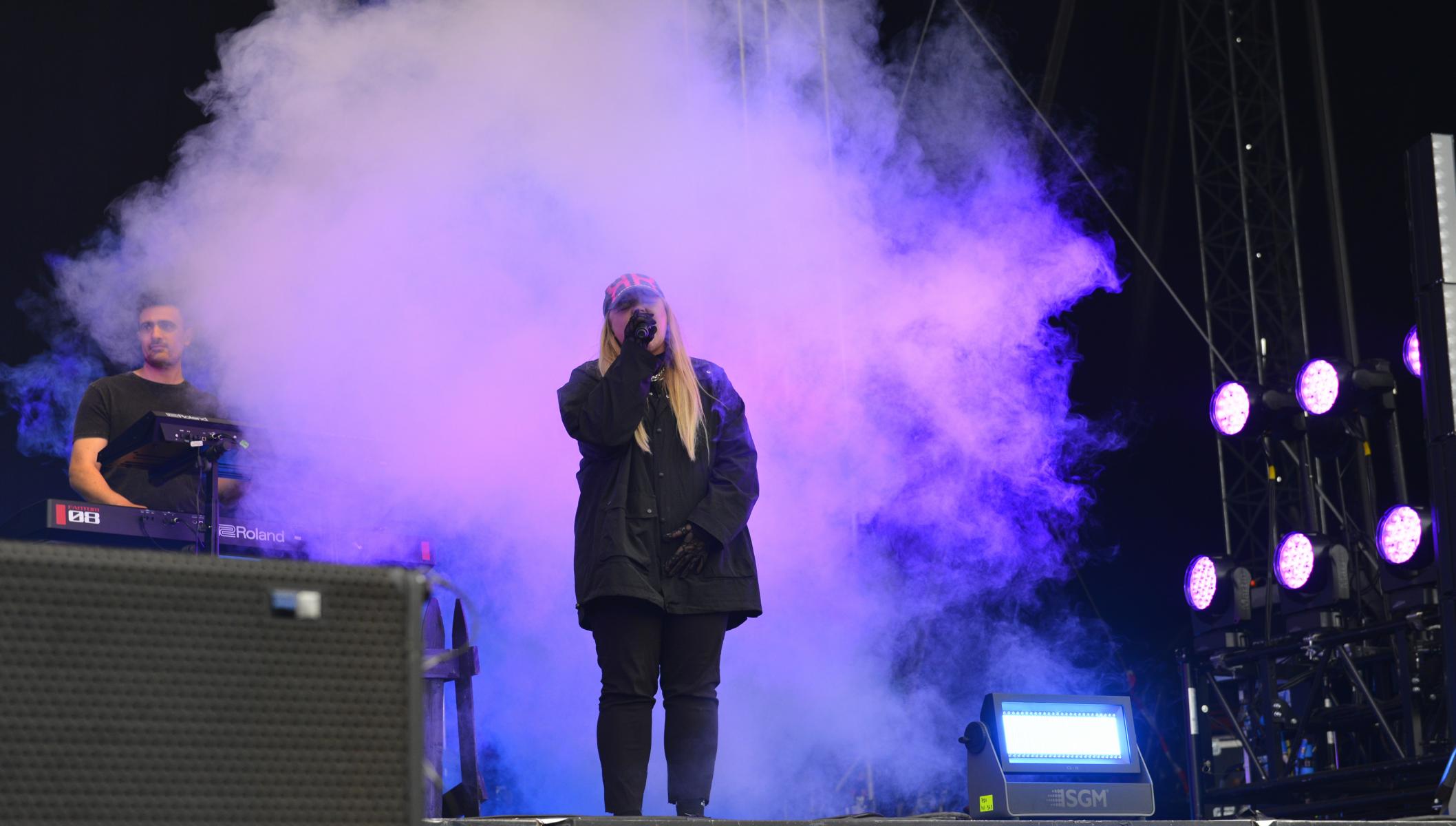 Tones And I - River Stage