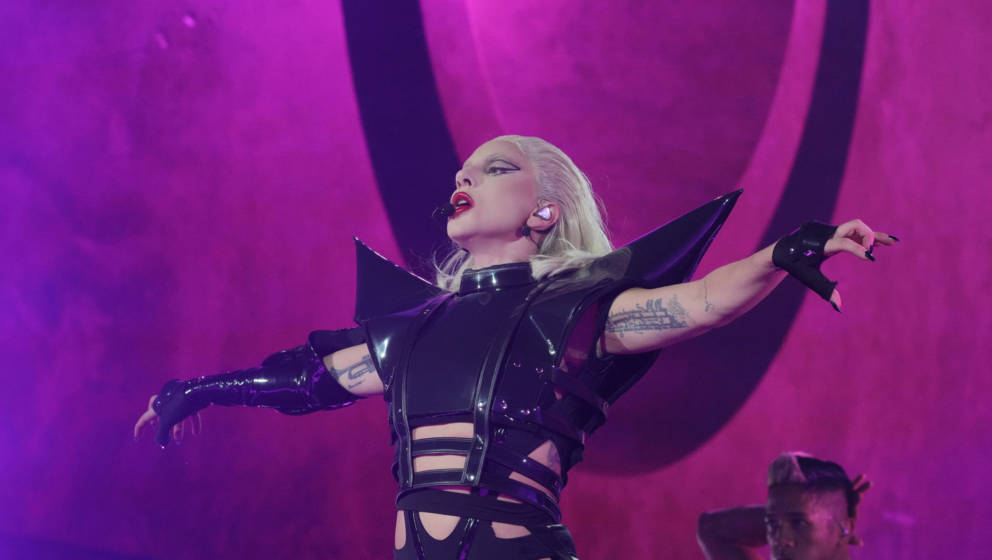 Lady Gaga auf der Bühne in Düsseldorf
