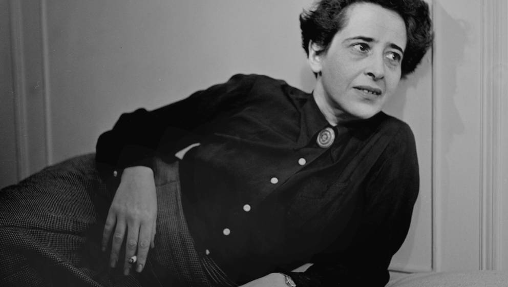 Hannah Arendt (1906 - 1975), 1949.