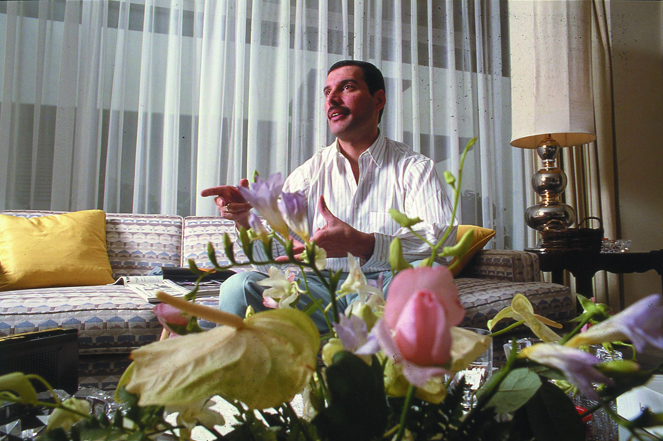 (MANDATORY CREDIT Koh Hasebe/Shinko Music/Getty Images) Freddie Mercury of Queen, at a hotel on a private visit to Tokyo, ...