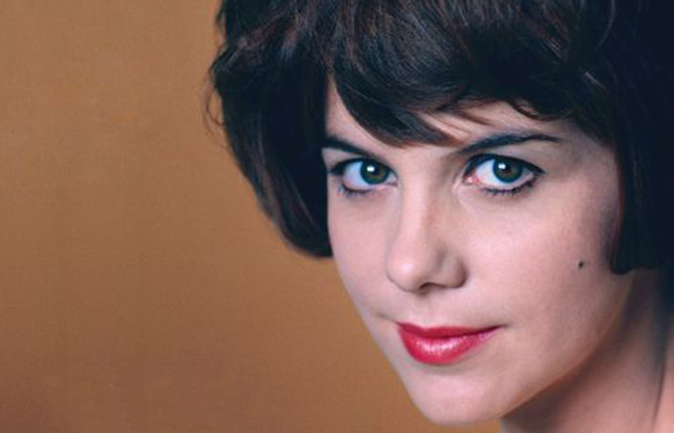 Portrait of American country singer Jody Miller, circa 1965. (Photo by GAB Archive/Redferns)