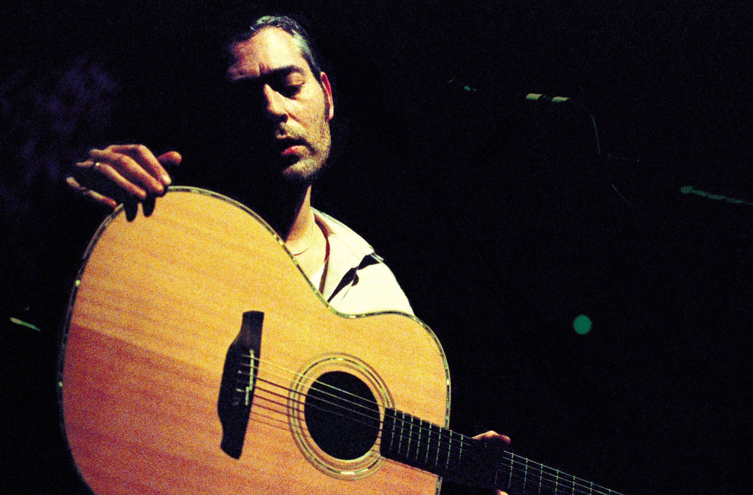 NETHERLANDS - OCTOBER 23:  Photo of TINDERSTICKS; 23-10-2001/TINDERSTICKS/VREDENBURG/UTRECHT  (Photo by Peter Pakvis/Redfe...