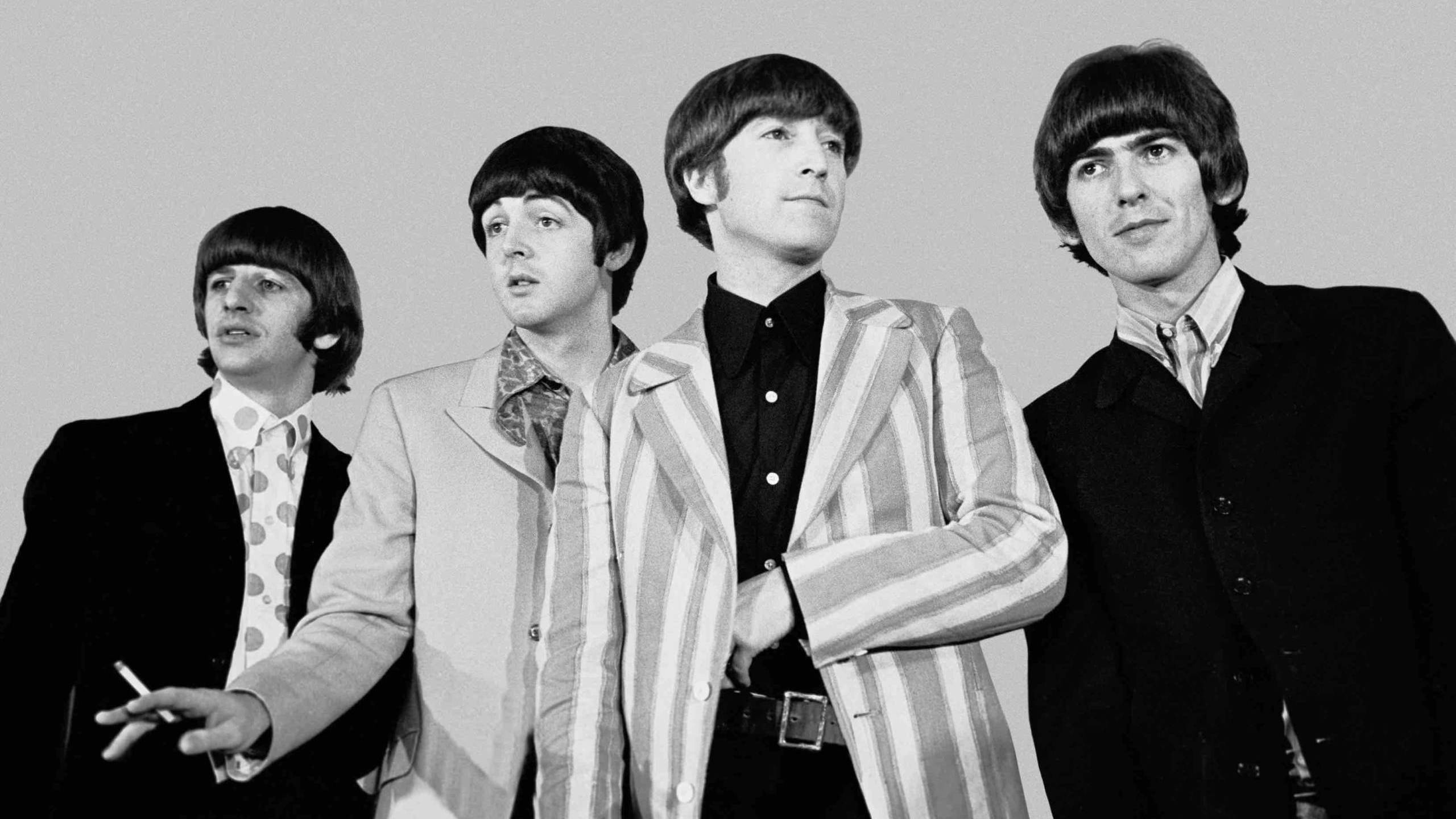Желтая в песне битлз. Битлз. Группа the Beatles. Битлз 1966. Lennon 1966.