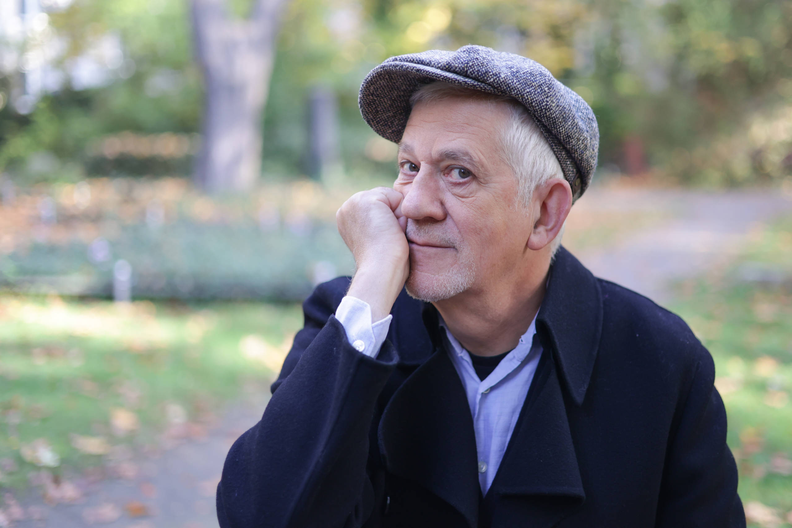 Moderator, Schauspieler, Schriftsteller und Regisseur Ilja Richter sitzt bei einem Treffen anlässlich seines 70. Geburtst...