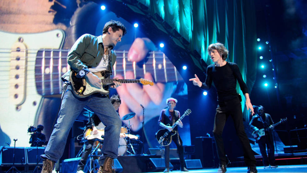 John Mayer und Mick Jagger spielen gemeinsam auf der Bühne  zur „50-&-Counting“-Tour, Newark (New Jersey)