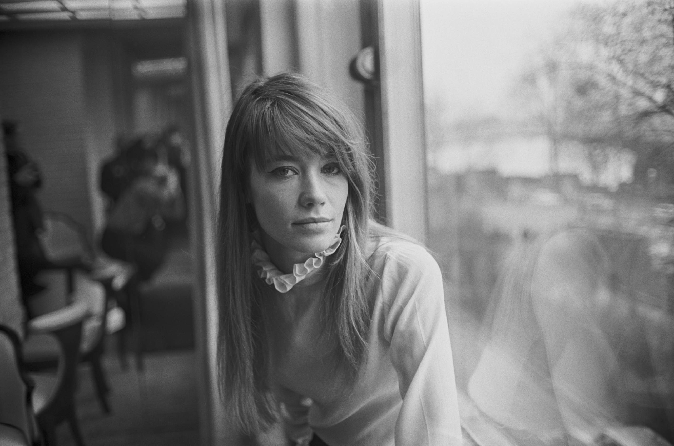 French singer-songwriter Francoise Hardy, UK, 9th February 1968. (Photo by Daily Express/Getty Images)