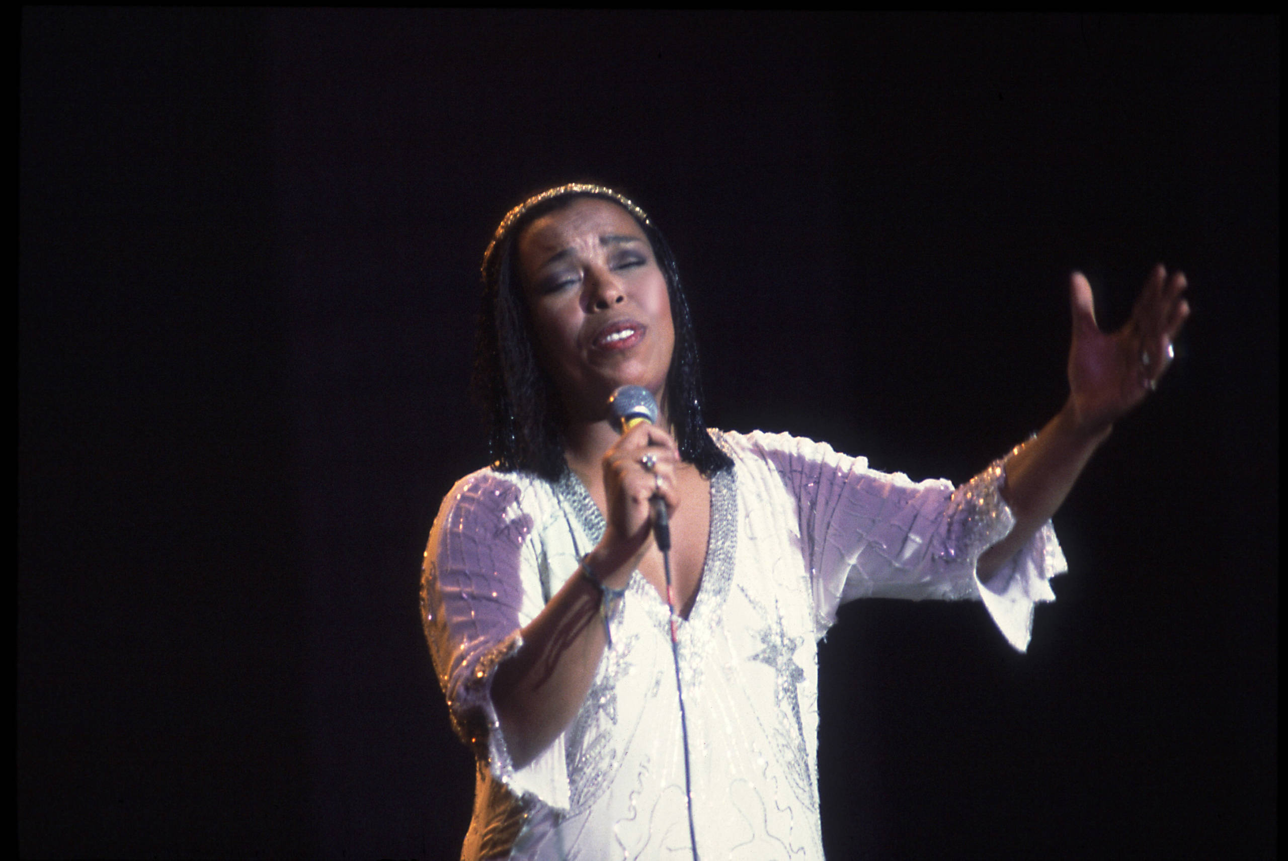 American musician Roberta Flack performs onstage at the Park West Auditorium, Chicago, Illinois, March 30, 1981. (Photo by...