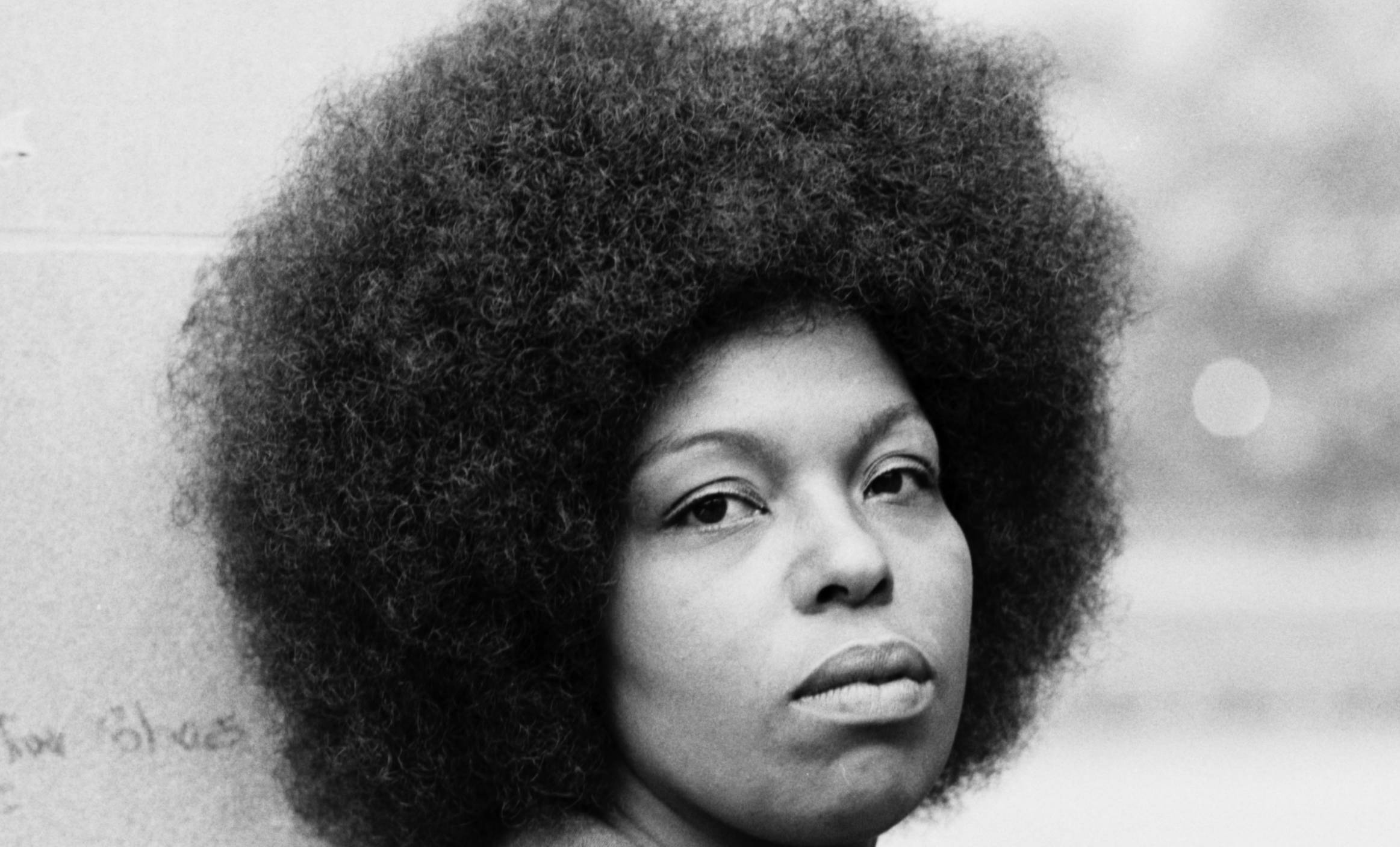 Singer Roberta Flack photographed in June 1971. (Photo by Jack Mitchell/Getty Images)