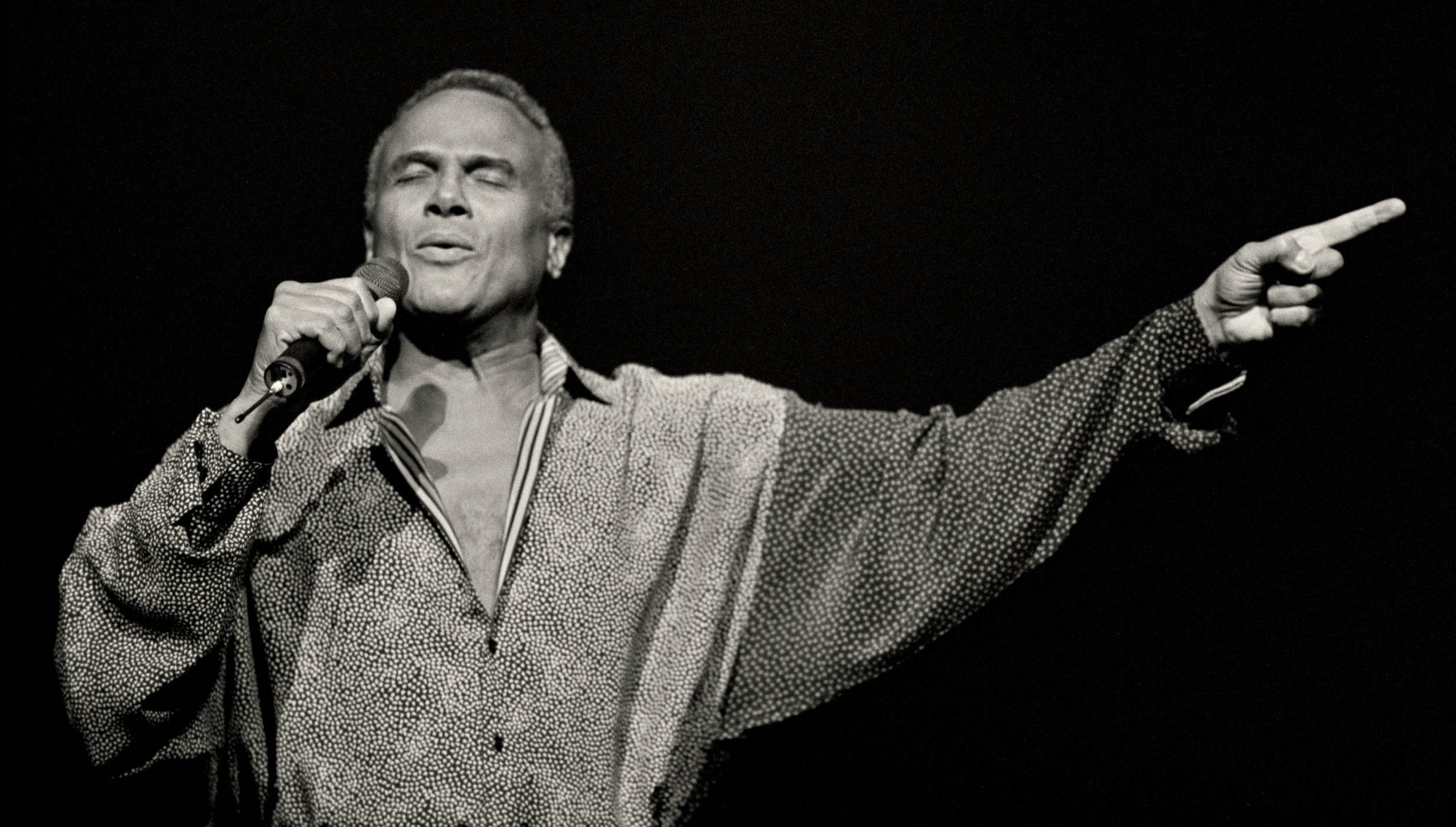 CHEYENNE, WY – FEBRUARY 27: Harry Belafonte performs in concert at the Cheyenne Civic Center on February 27, 1993 in Che...