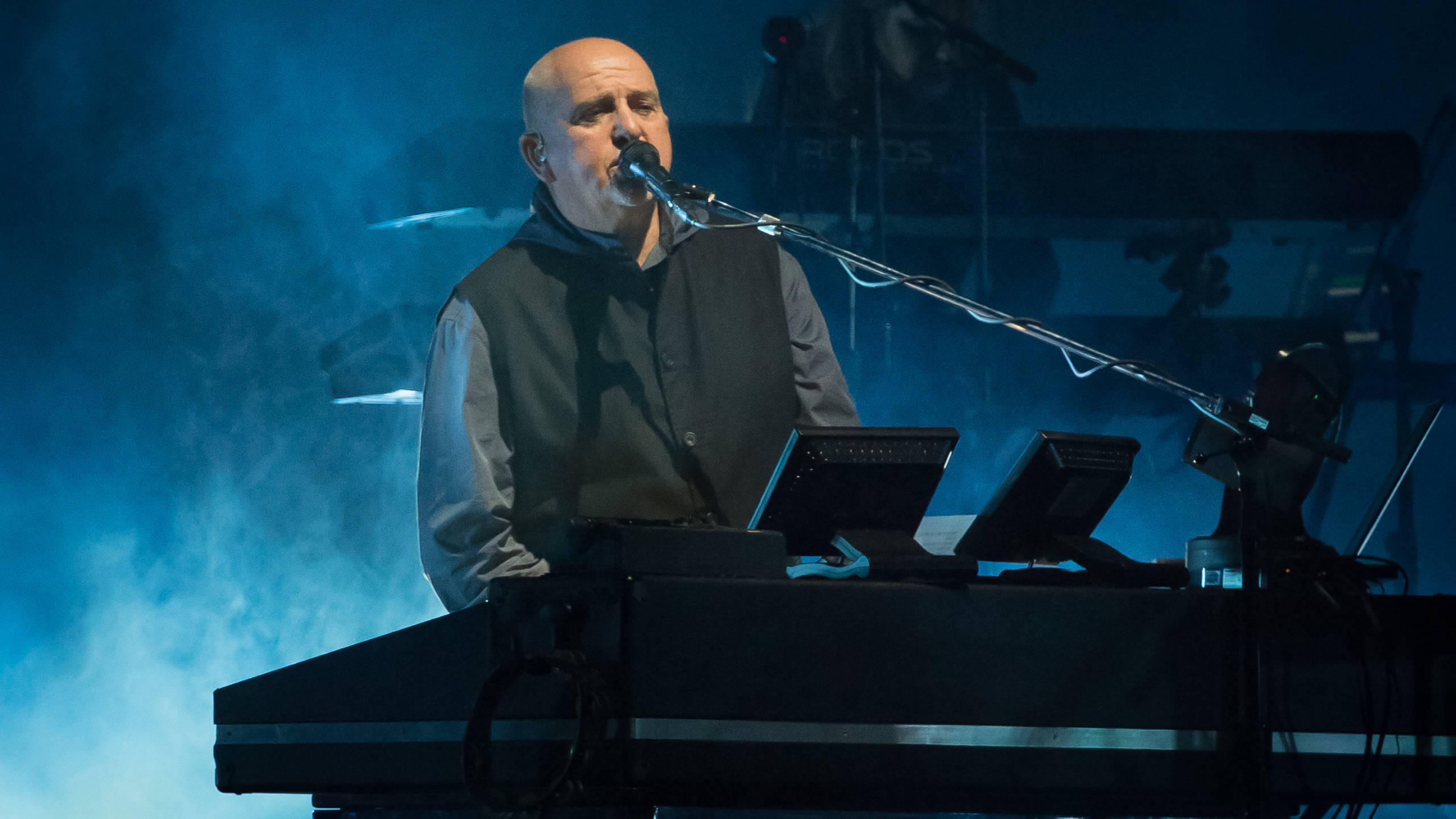 Peter Gabriel performs on stage during the "Rock, Paper, Scissors" North American Tour at Madison Square Garden