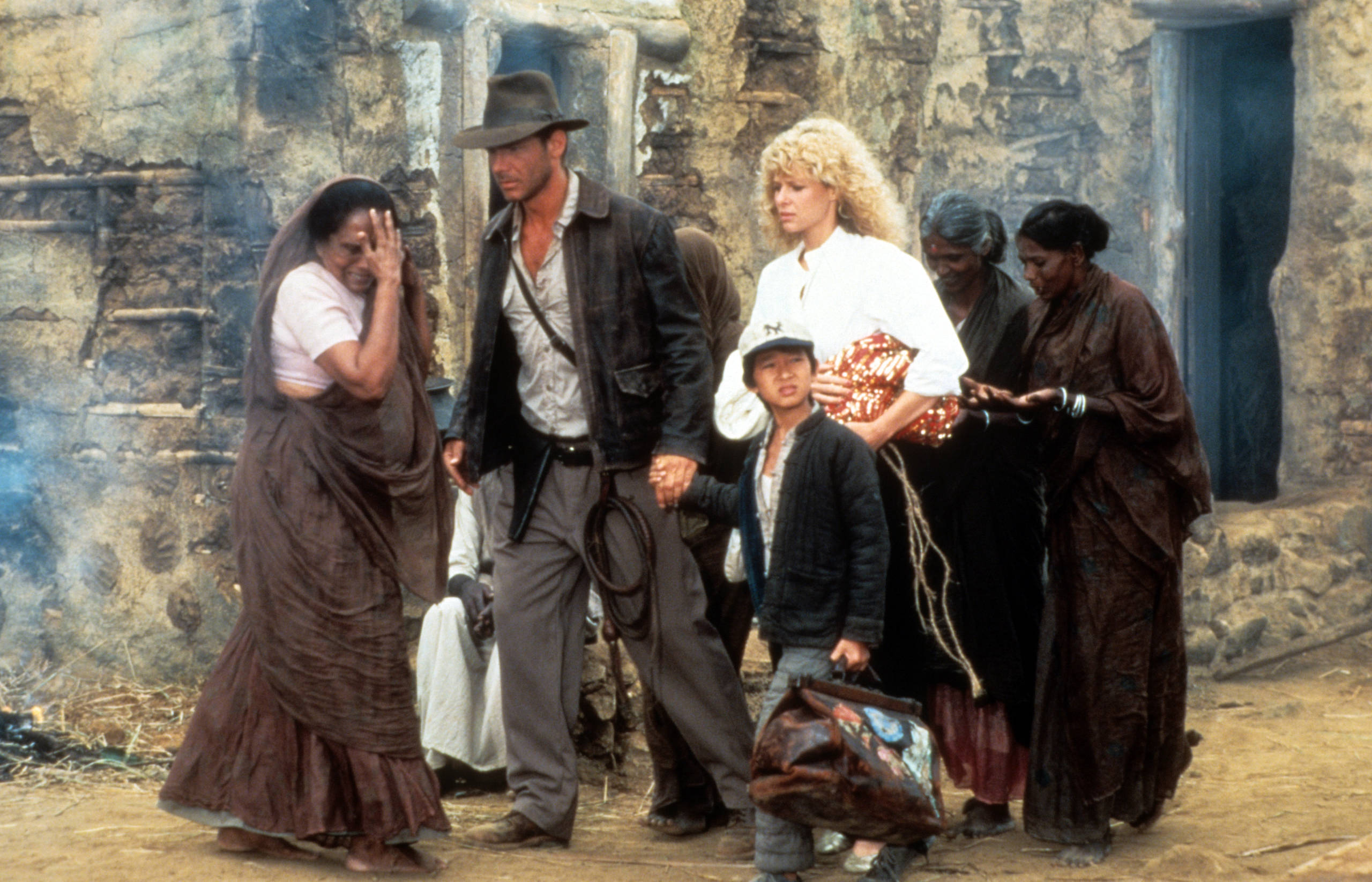 Harrison Ford, Ke Huy Quan und Kate Capshaw in „Indiana Jones und der Tempel des Todes“, 1984