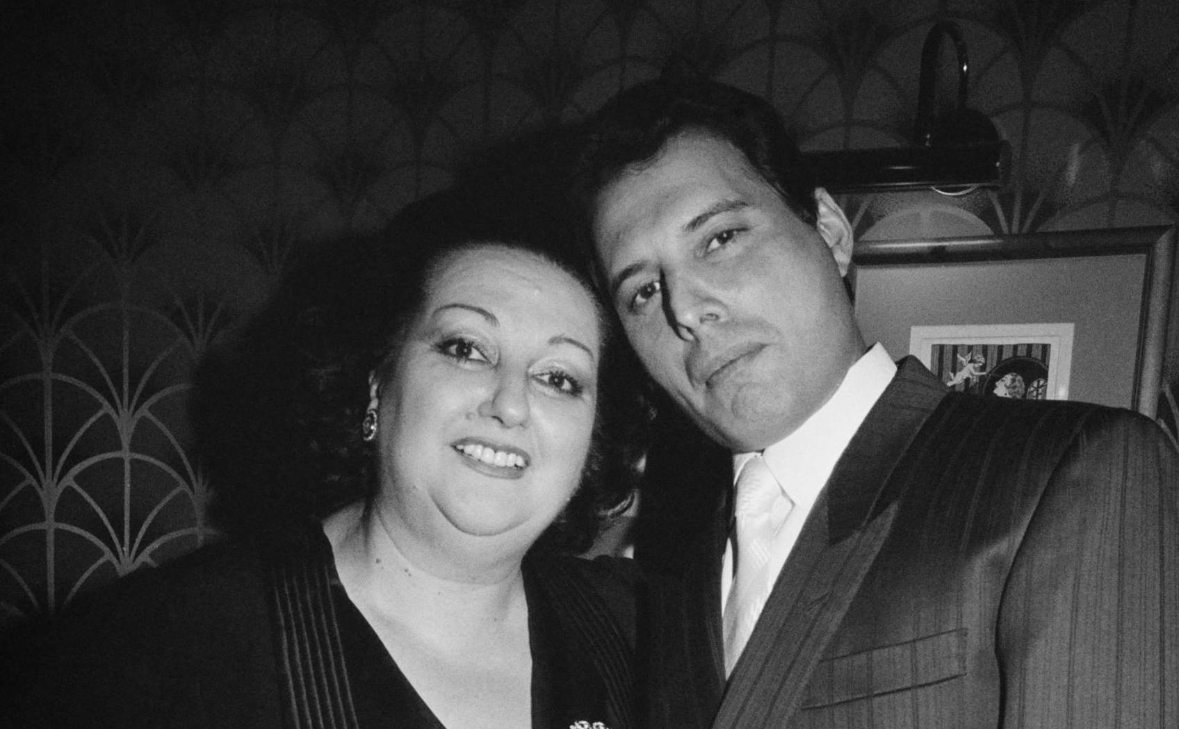 Spanish soprano Montserrat Caballe with singer Freddie Mercury (1946 - 1991) of British rock group Queen, December 1988. T...