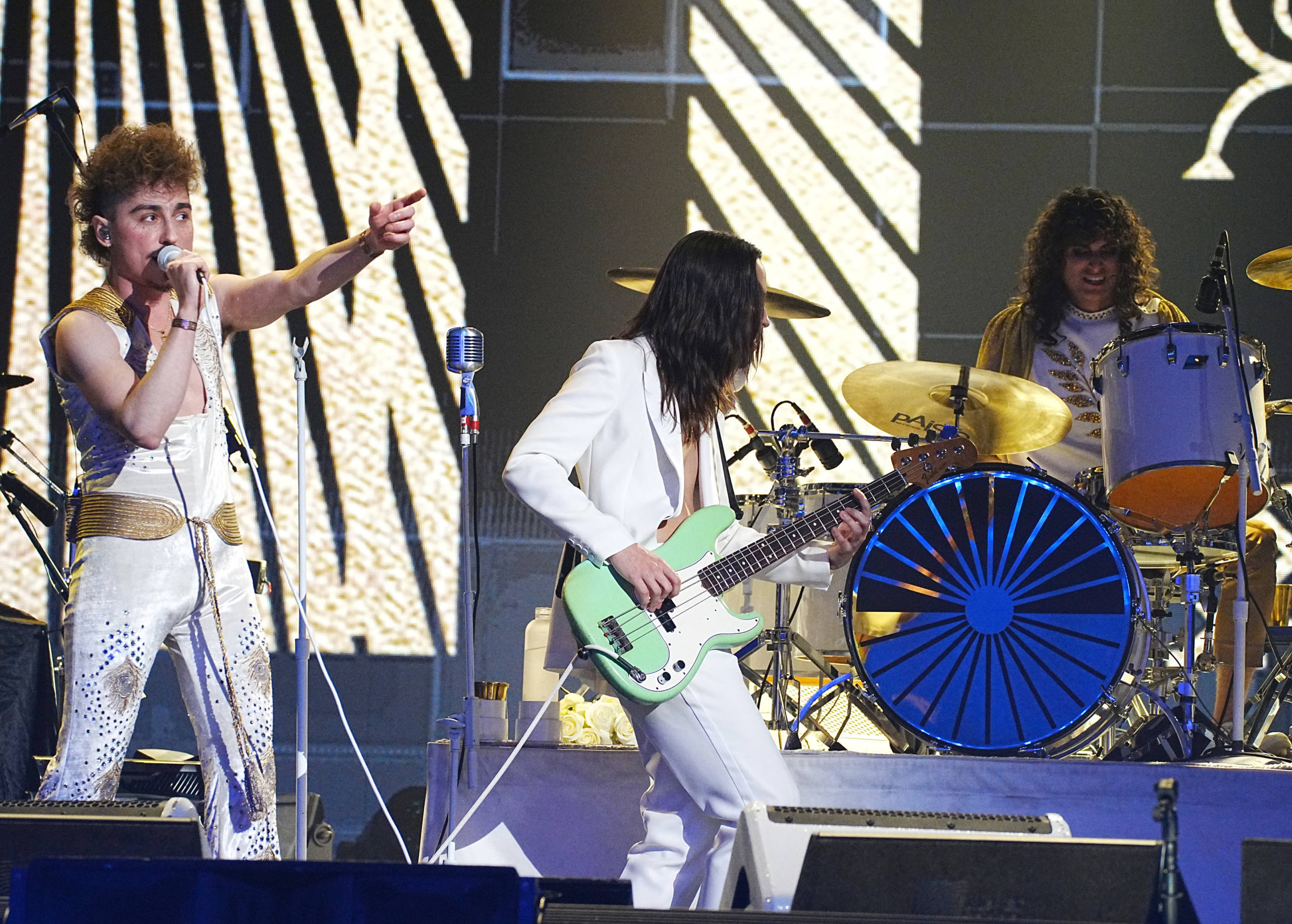 Die US-amerikanische Rock-Band Greta van Fleet live auf der Bühne des „Helping-Hands“-Konzerts in Los Angeles am 16. ...