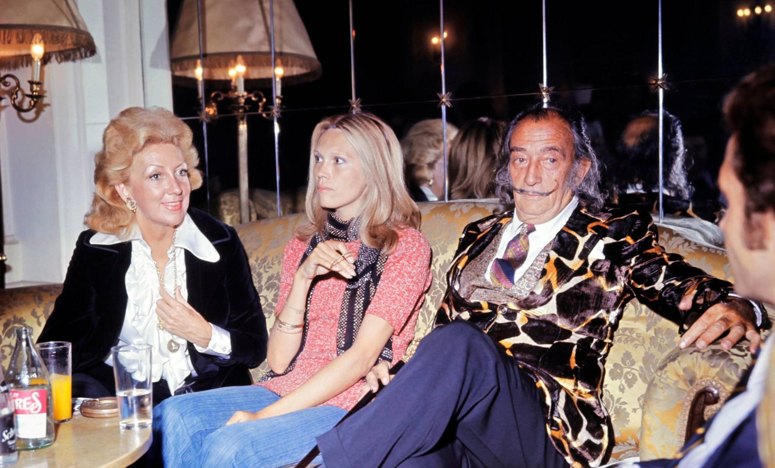 Picture released on October 1971 of Spanish artist Salvador Dali and Amanda Lear. (Photo by - / AFP)        (Photo credit ...