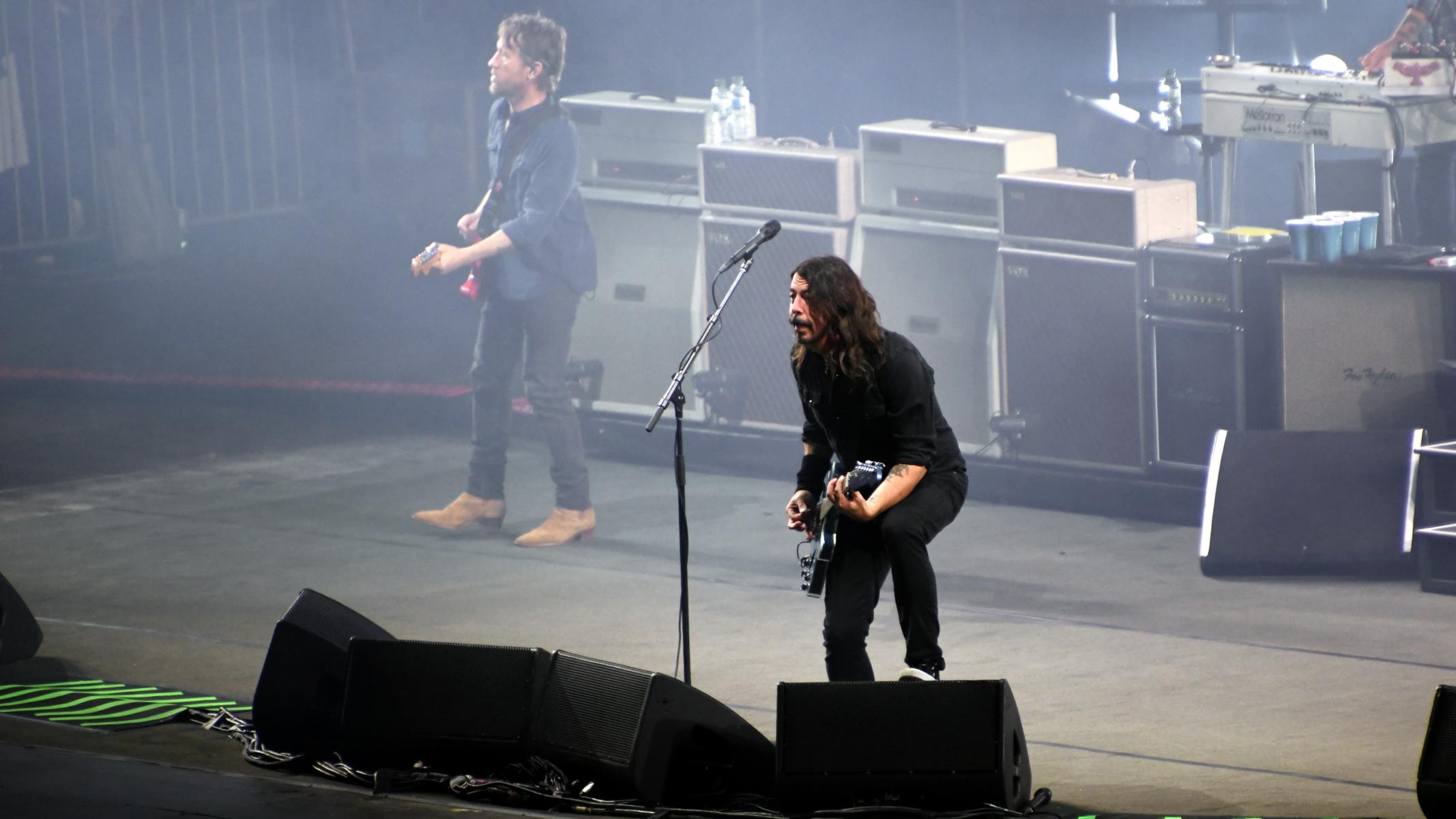 230602 18 Foo Fighters Utopia Stage 0003