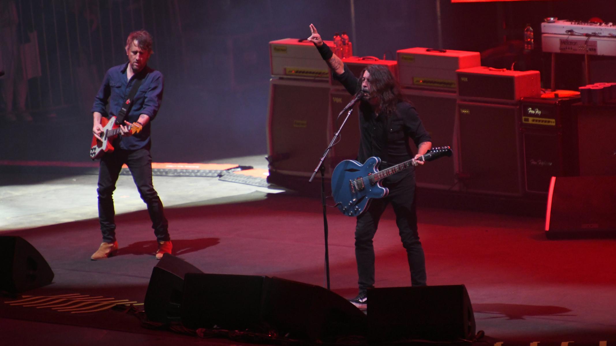 230602 18 Foo Fighters Utopia Stage 0005