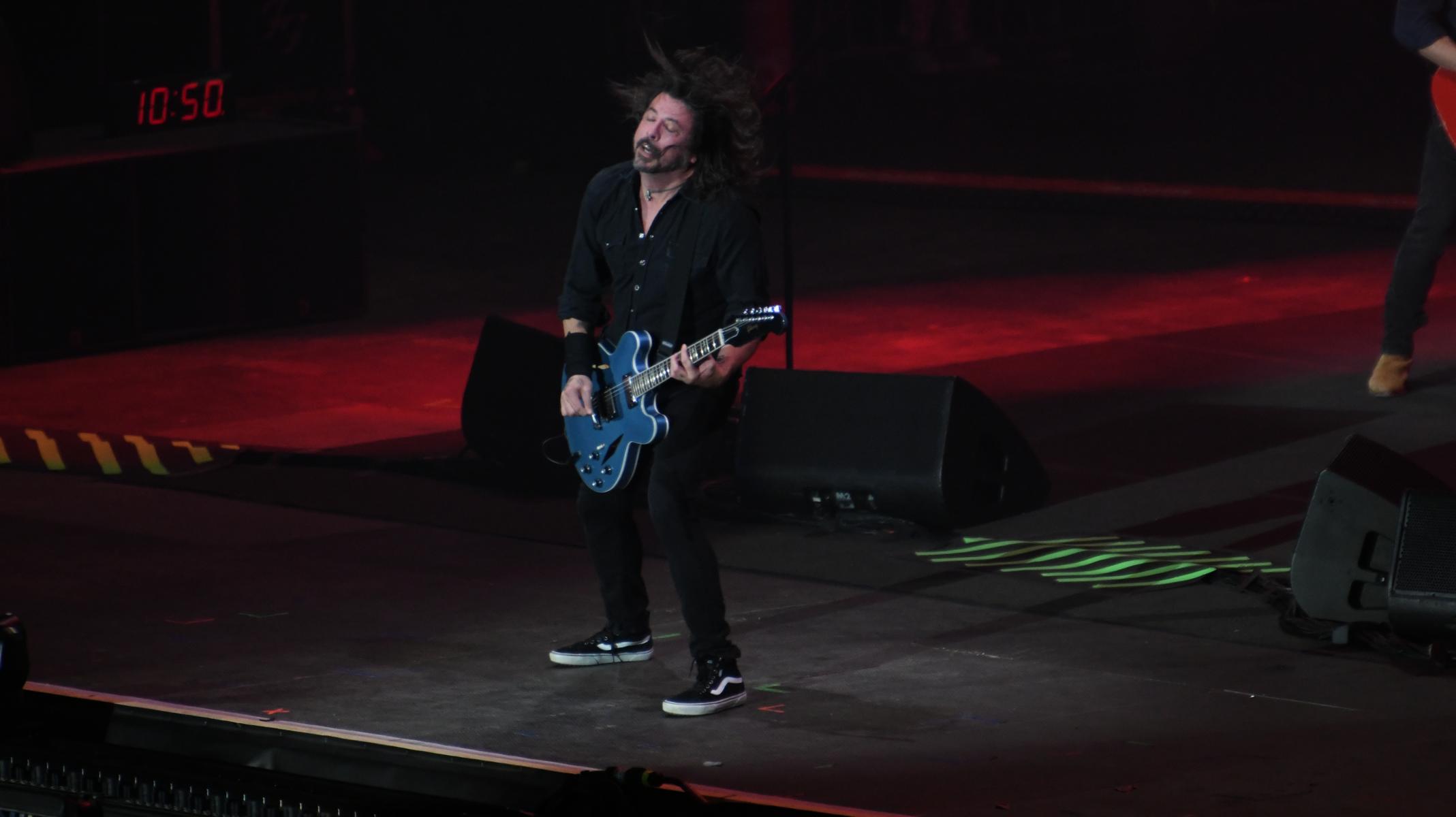 230602 18 Foo Fighters Utopia Stage 0011