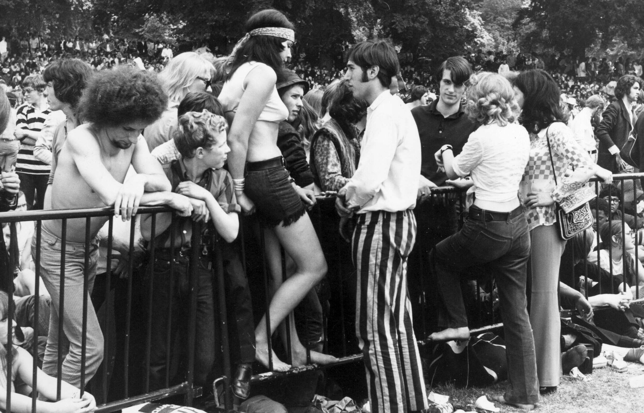 5th July 1969:  A section of the 250,000 strong crowd gathered in Hyde Park, London, for a free concert by British rock gr...