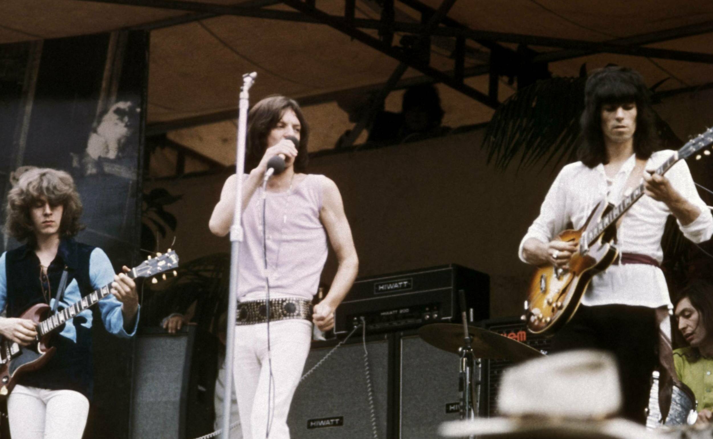UNITED KINGDOM - JULY 05:  HYDE PARK  Photo of Mick JAGGER and Mick TAYLOR and ROLLING STONES and Keith RICHARDS, L-R: Mic...