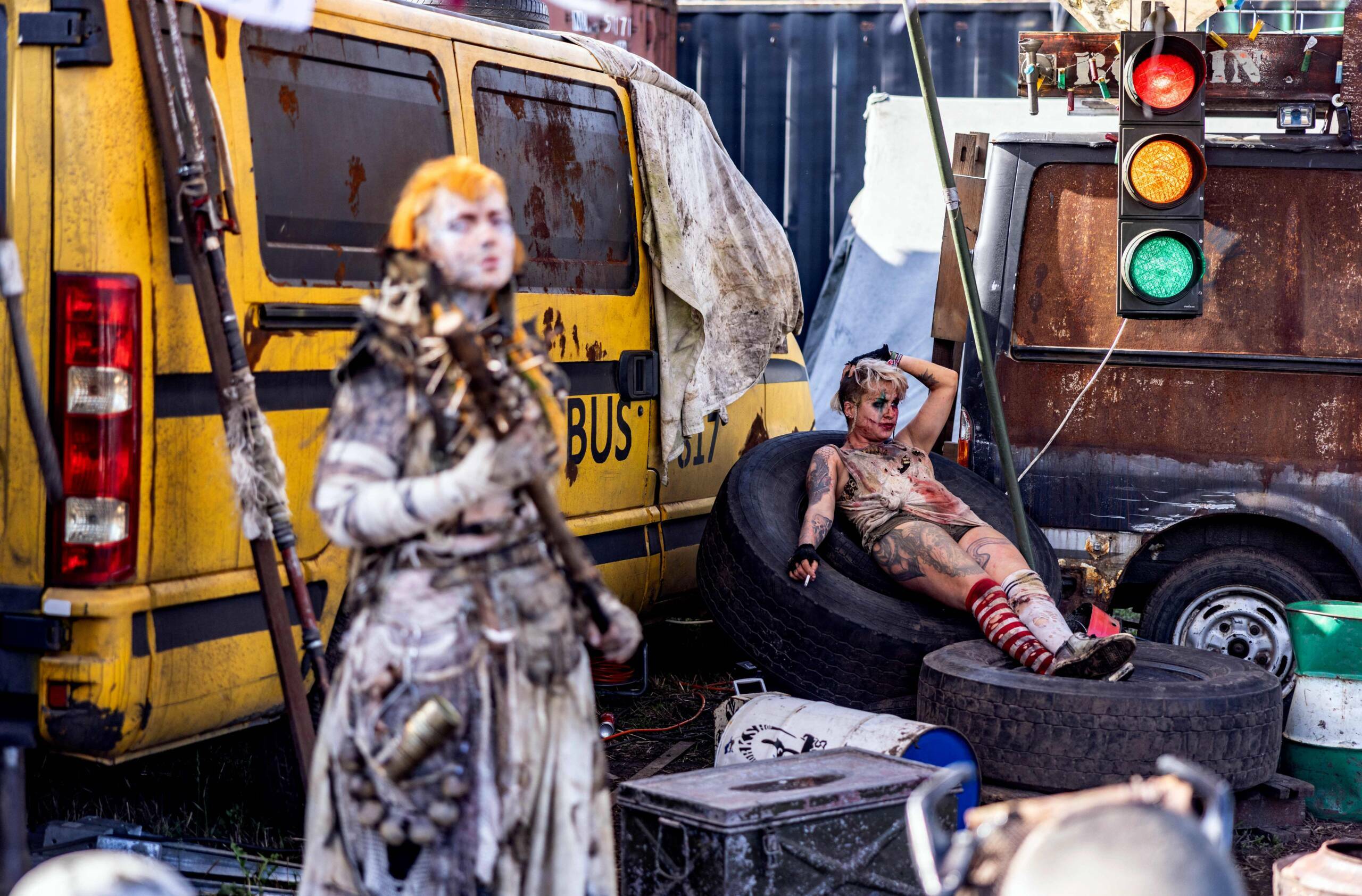 Die Bewohner des postapokalyptischen Projekts "Wasteland", eines separaten Bereichs auf dem Wacken Open Air Festivalgelän...