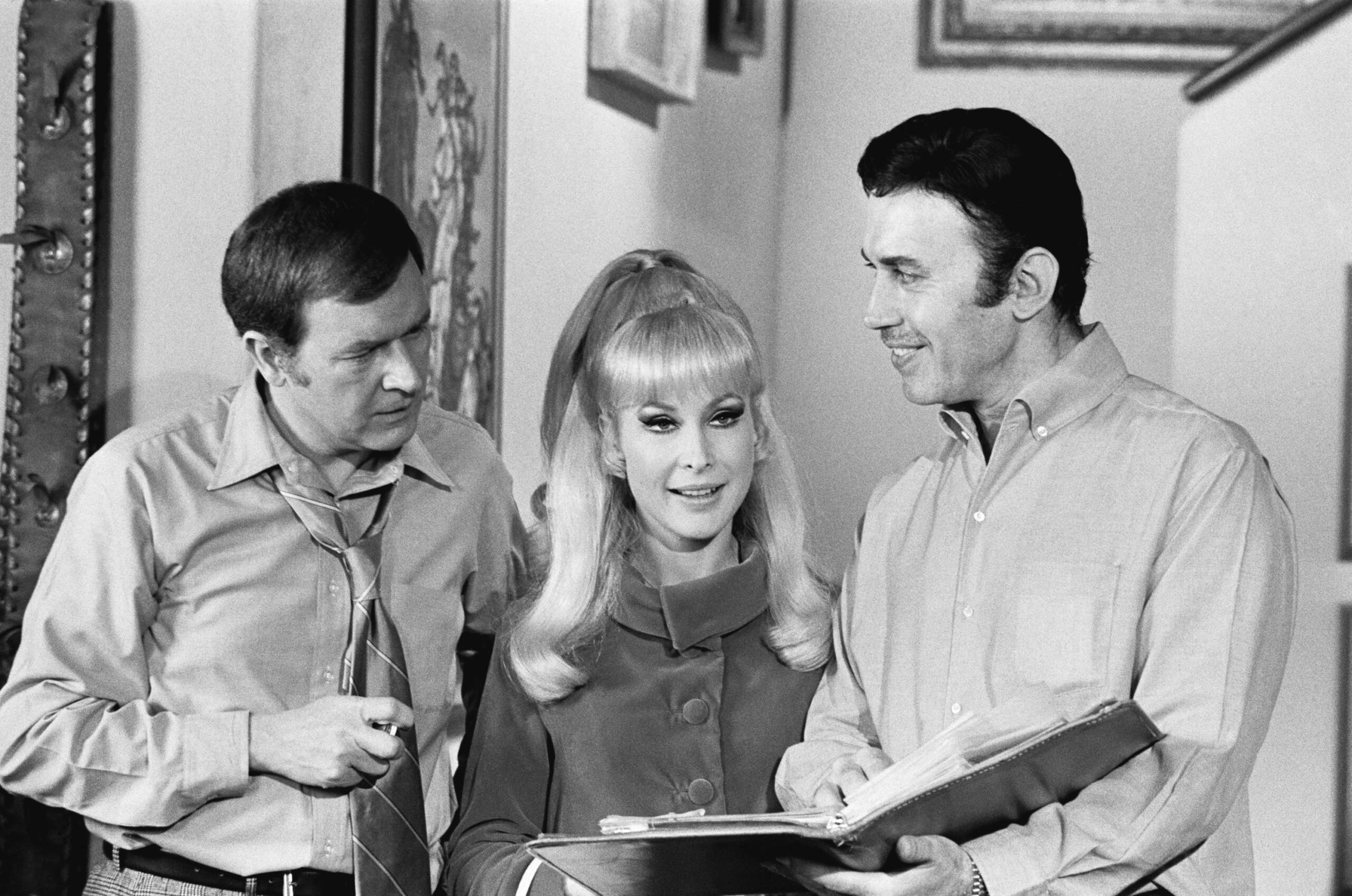 I DREAM OF JEANNIE -- "One Jeannie Beats Four of a Kind" Episode 25 -- Aired 5/19/70 -- Pictured: (l-r) Bill Daily as Majo...