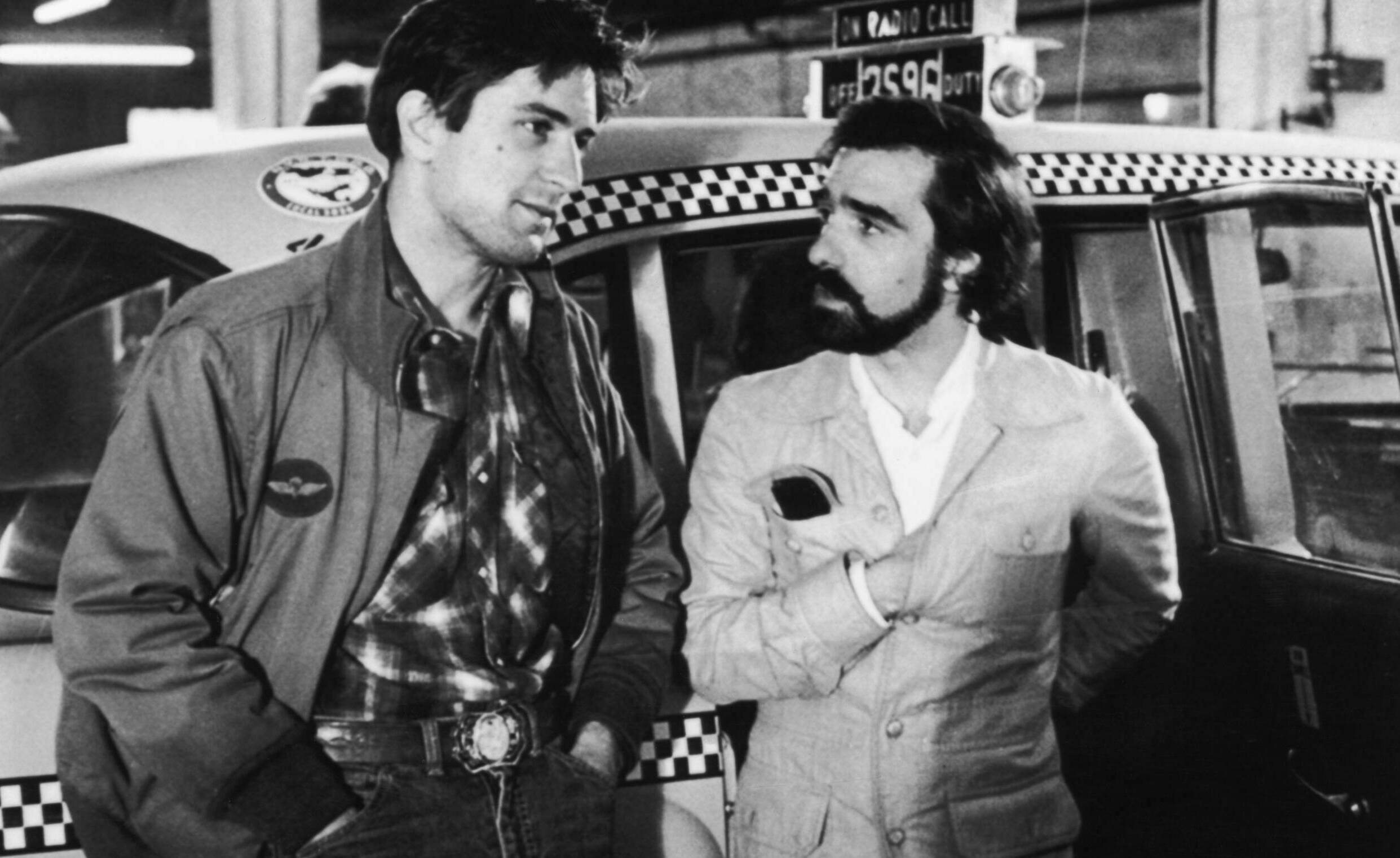 Actor Robert de Niro with director Martin Scorsese on the set of the film 'Taxi Driver', circa 1976. (Photo by Columbia Pi...