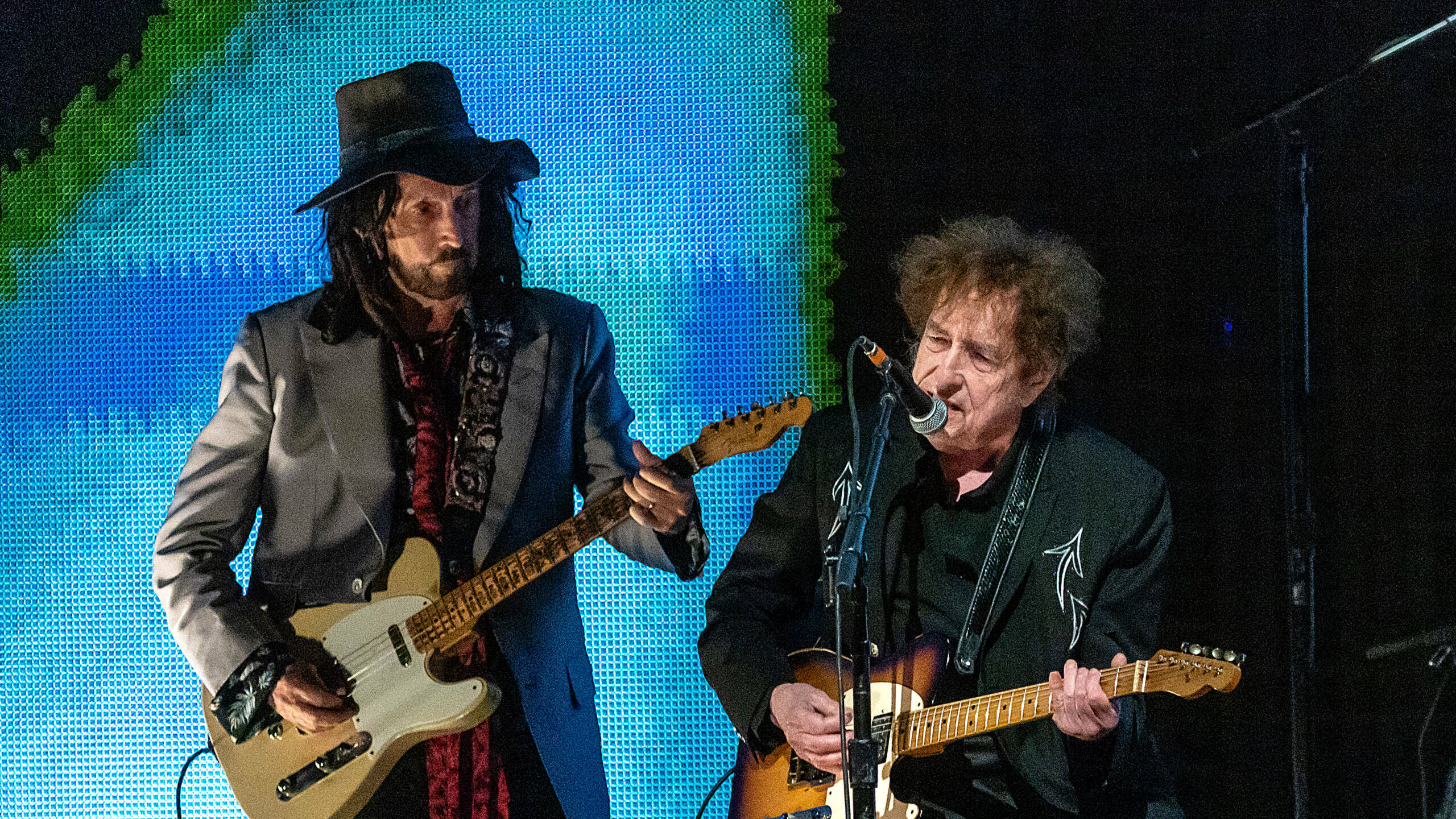 Bob Dylan bei Farm Aid 2023, hier mit Hearbreaker Mike Campbell