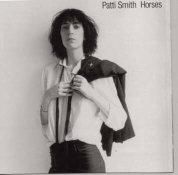 9
Horses
Patti Smith
Arista, 1975

Es ist nicht verbrieft, ob sich Patti Smith für ihr Debütalbum die Nächte über die ...