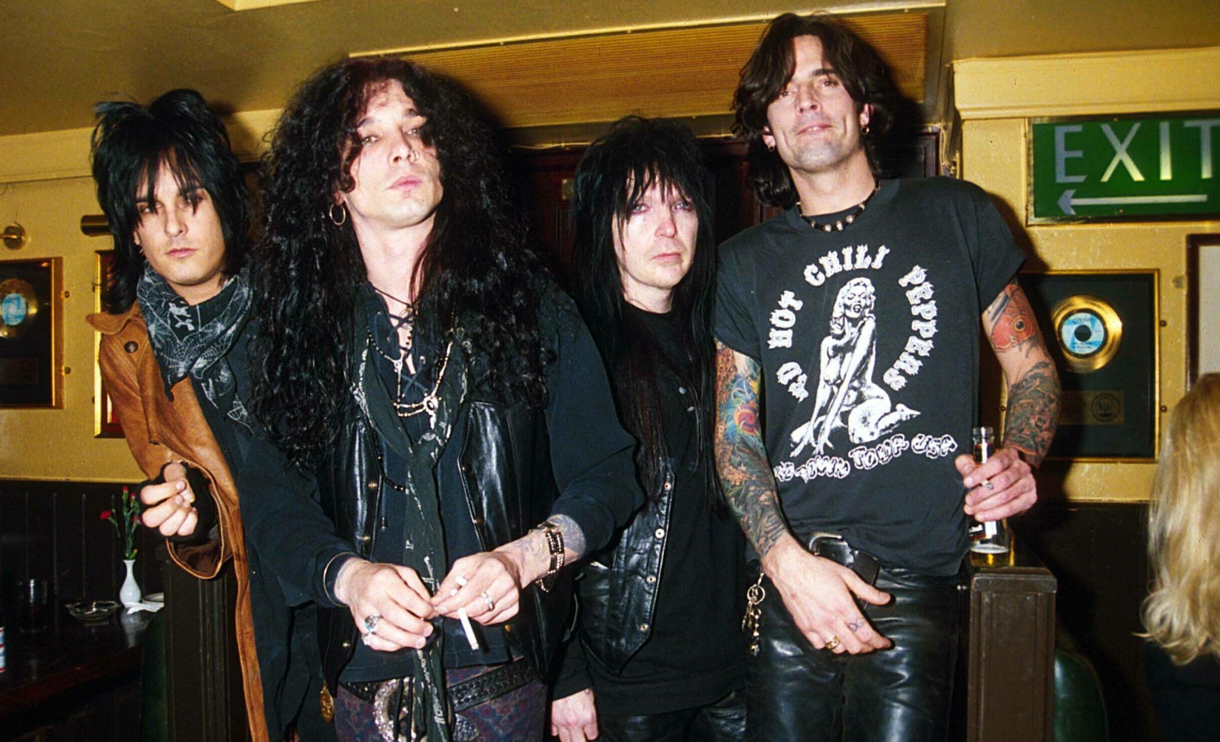 M-tley-Cr-e-gewinnen-erbitterten-Rechtsstreit-mit-Mick-Mars