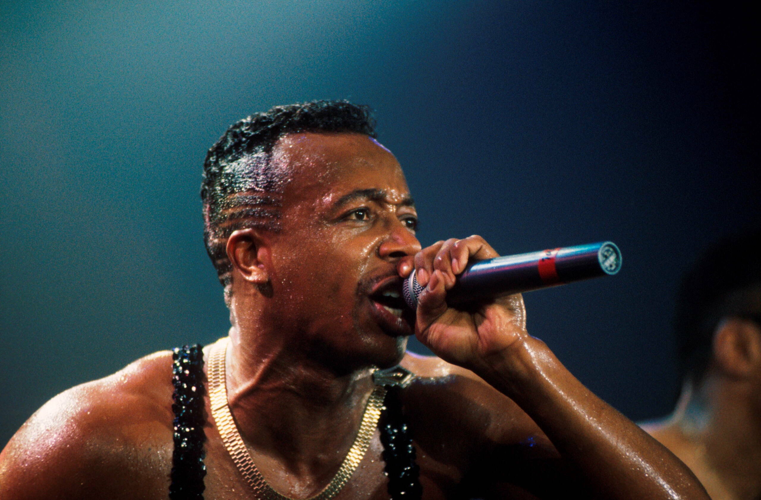 MC Hammer performs on stage in London, 1990. (Photo by Michael Putland/Getty Images)