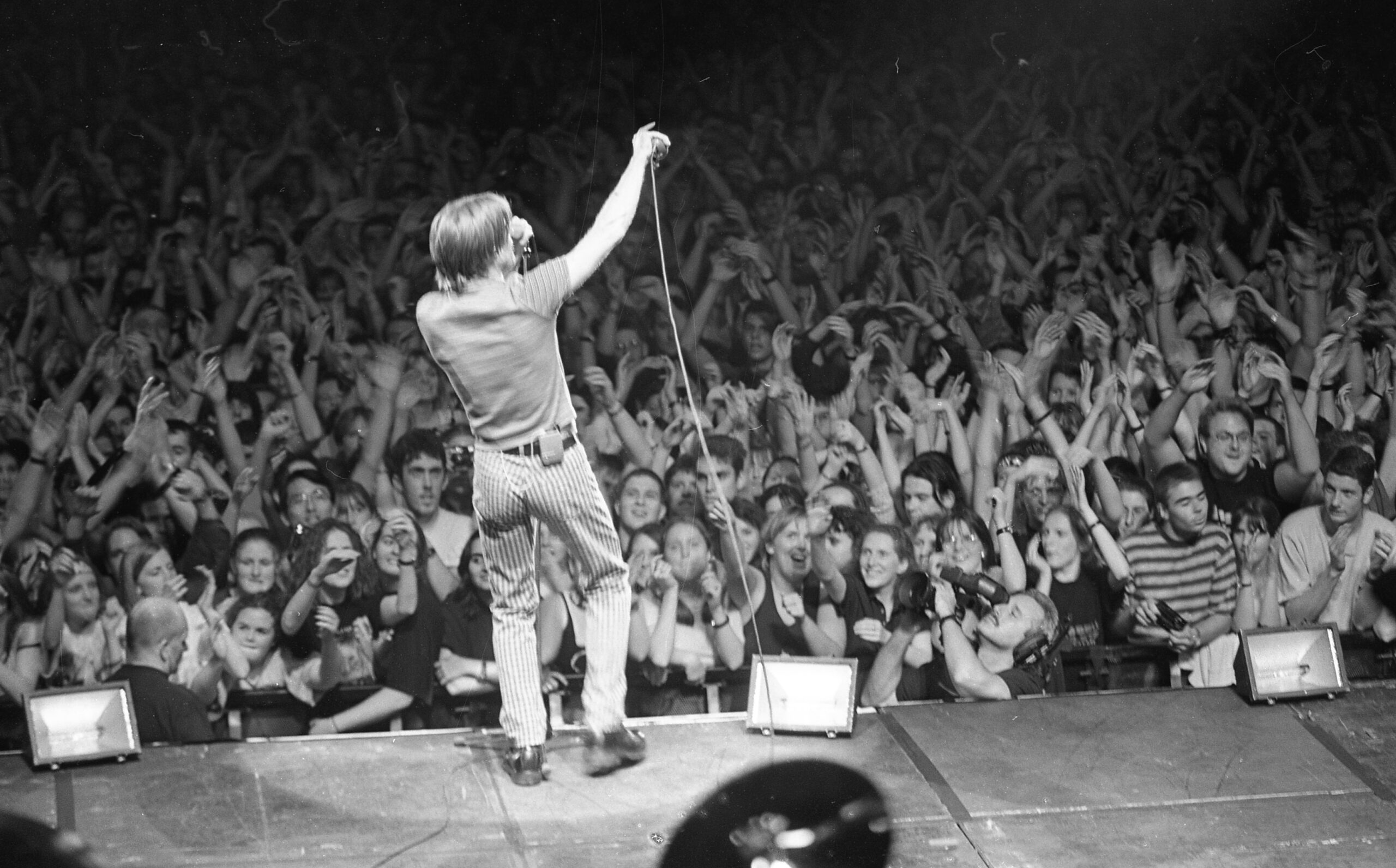 Bryan Adams concert at The Point Depot, Dublin, 22/07/1996 (Part of the Independent Newspapers Ireland/NLI Collection). (P...