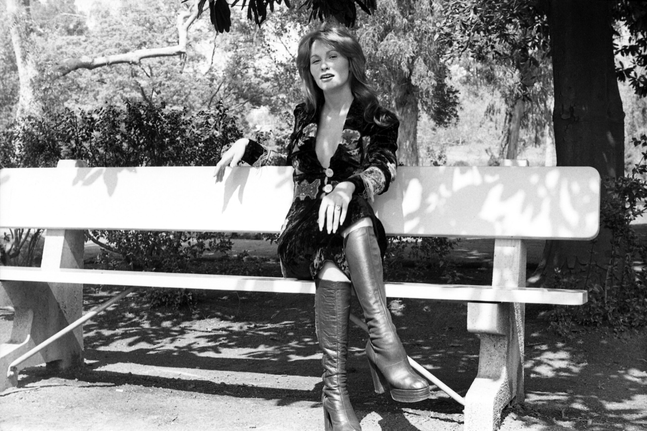 LOS ANGELES - CIRCA 1974:  Seminal adult film star Linda Lovelace (Linda Susan Boreman) poses for a portrait circa 1974 in...