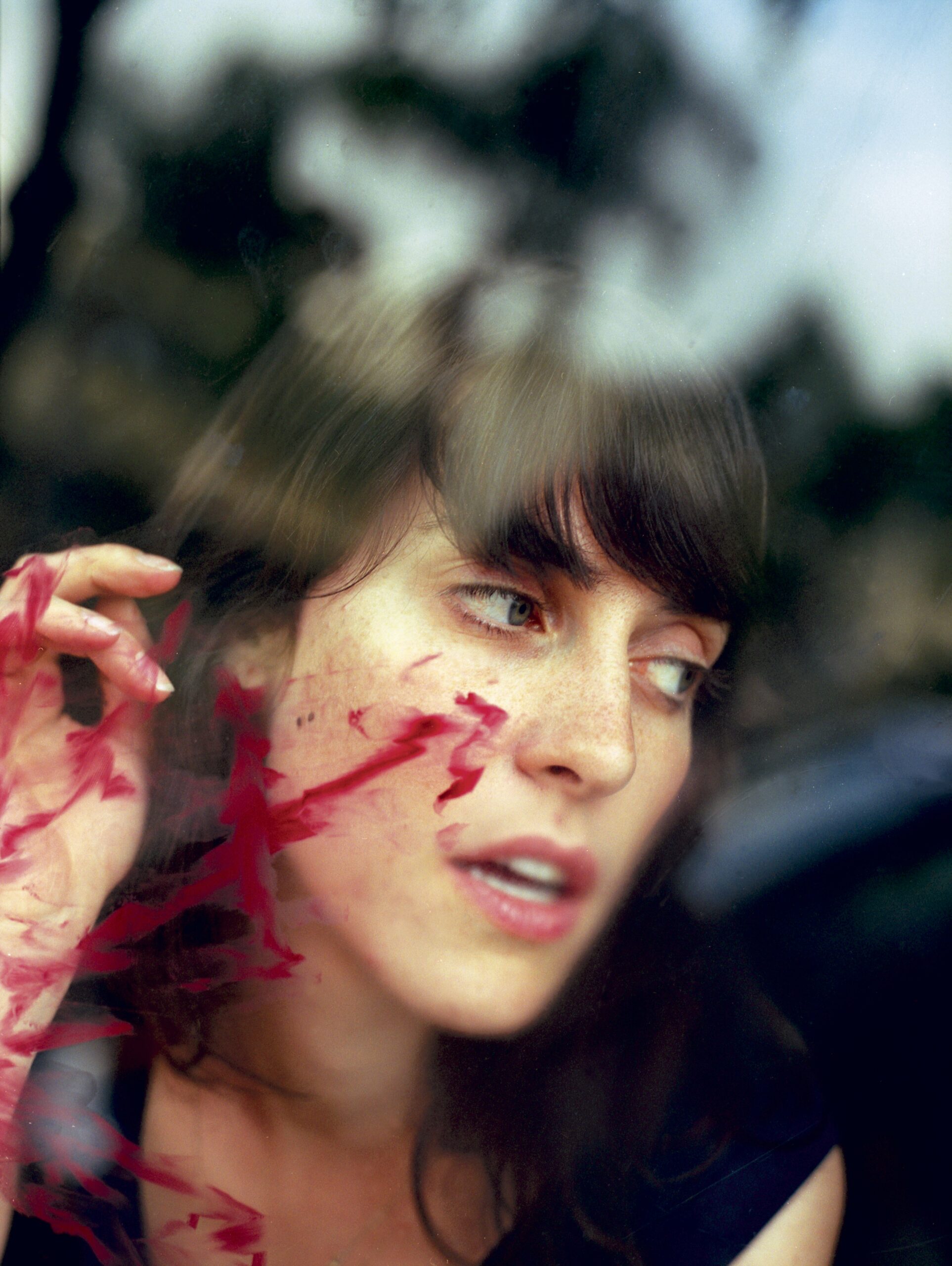 UNITED STATES - JANUARY 01:  Photo of Leslie Feist; Leslie Feist photographed in Los Angeles, CA 2005  (Photo by Wendy Red...