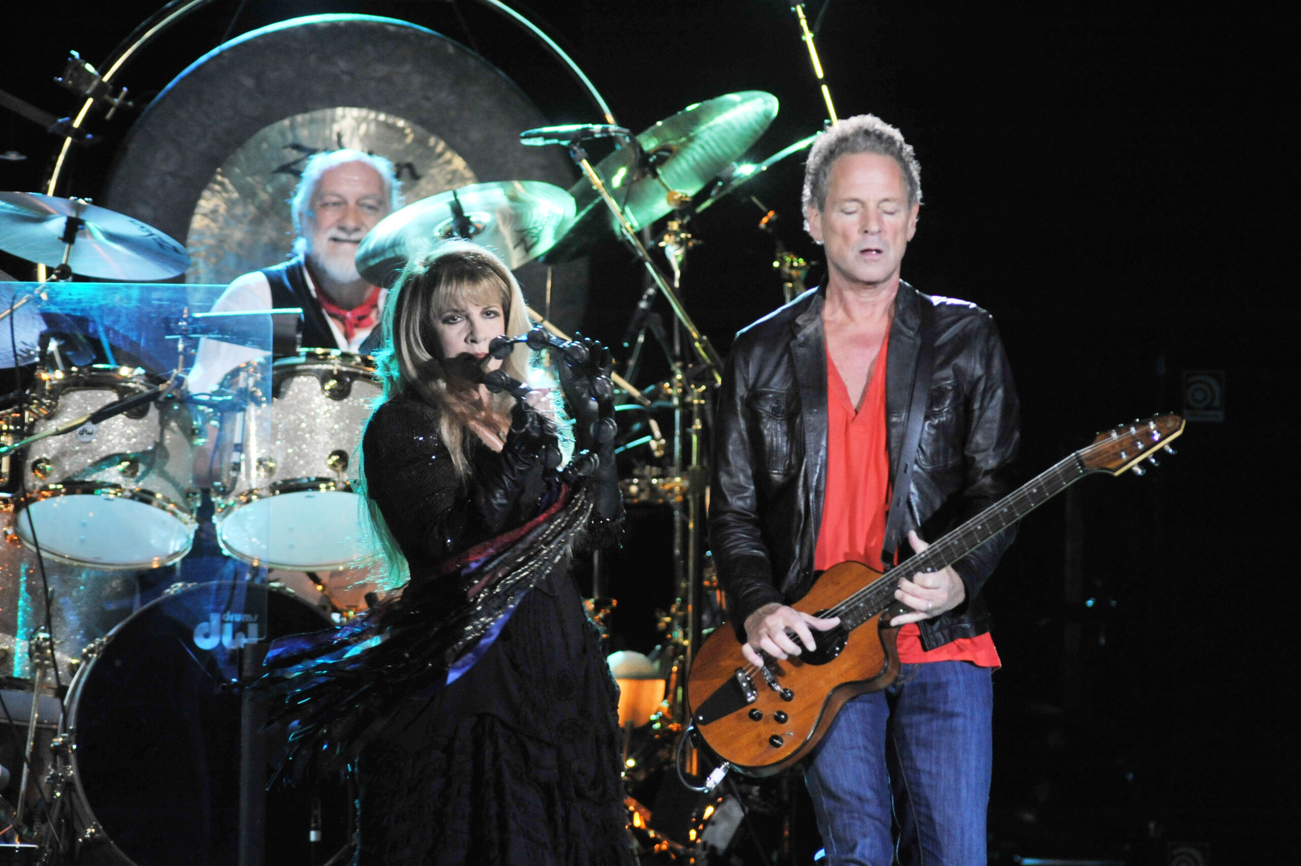 Lindsey Buckingham mit Stevie Nicks und Mick Fleetwood von Fleetwood Mac