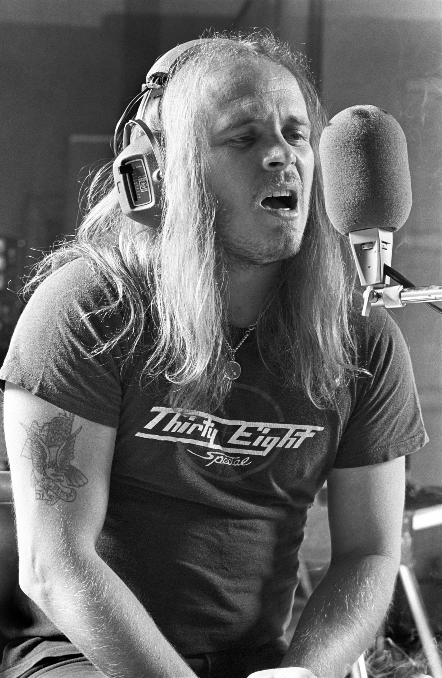 ATLANTA - AUGUST 12: Lynyrd Skynyrd singer-songwriter Ronnie Van Zant works on "Street Survivors" at Studio I on August 12...