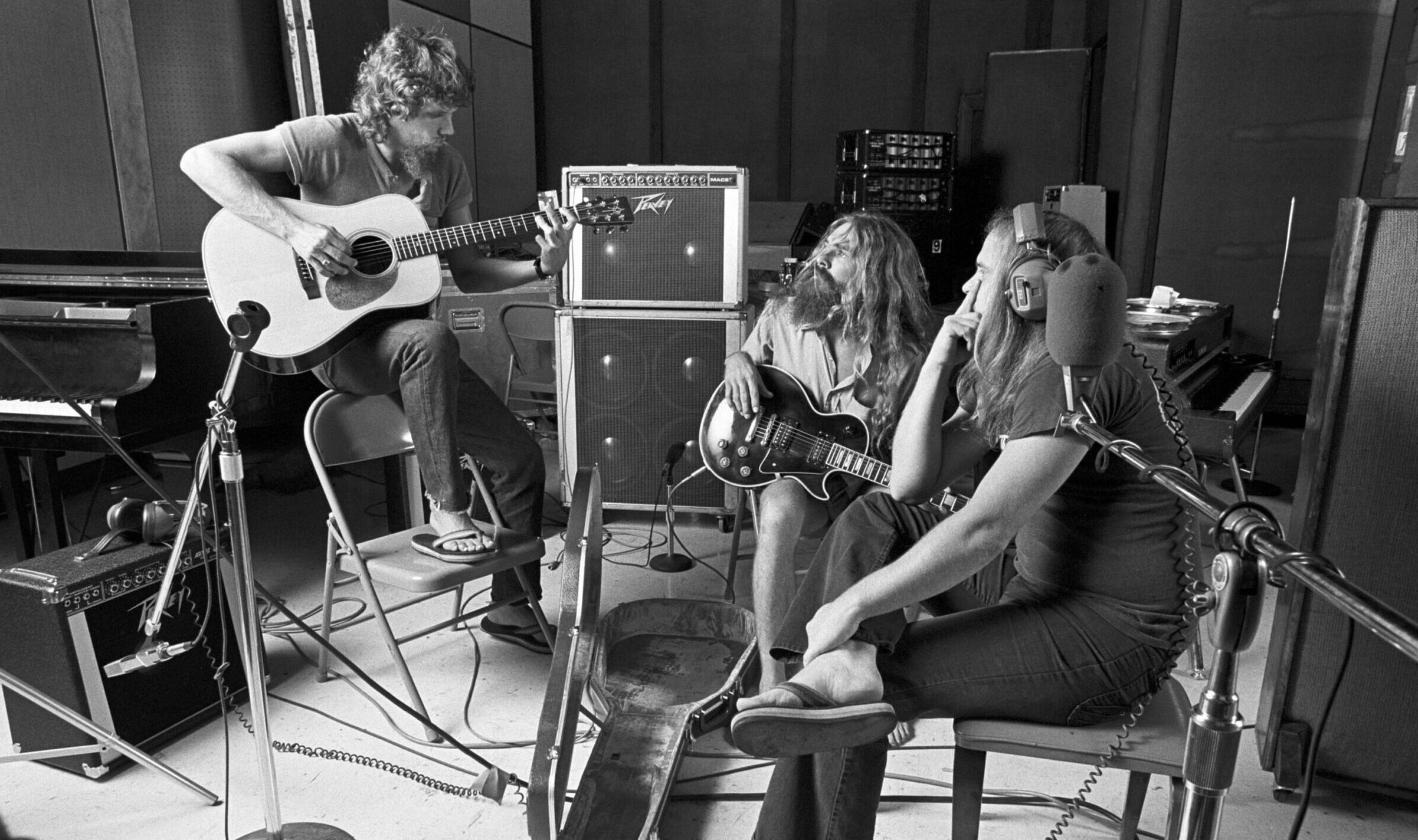 ATLANTA - AUGUST 12: (L-R)  Lynyrd Skynyrd guitarist Steve Gaines, drummer Artimus Pyle and singer-songwriter Ronnie Van Z...