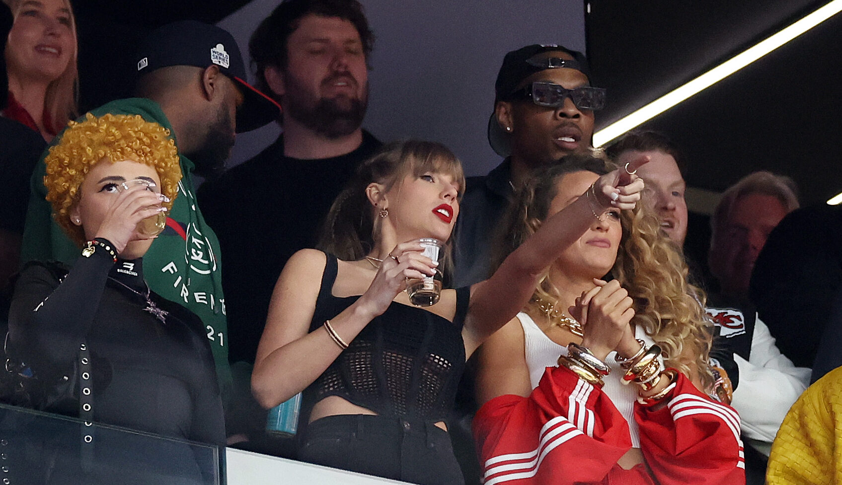LAS VEGAS, NEVADA - FEBRUARY 11: Singer Taylor Swift and Actress Blake Lively talk before Super Bowl LVIII between the San...