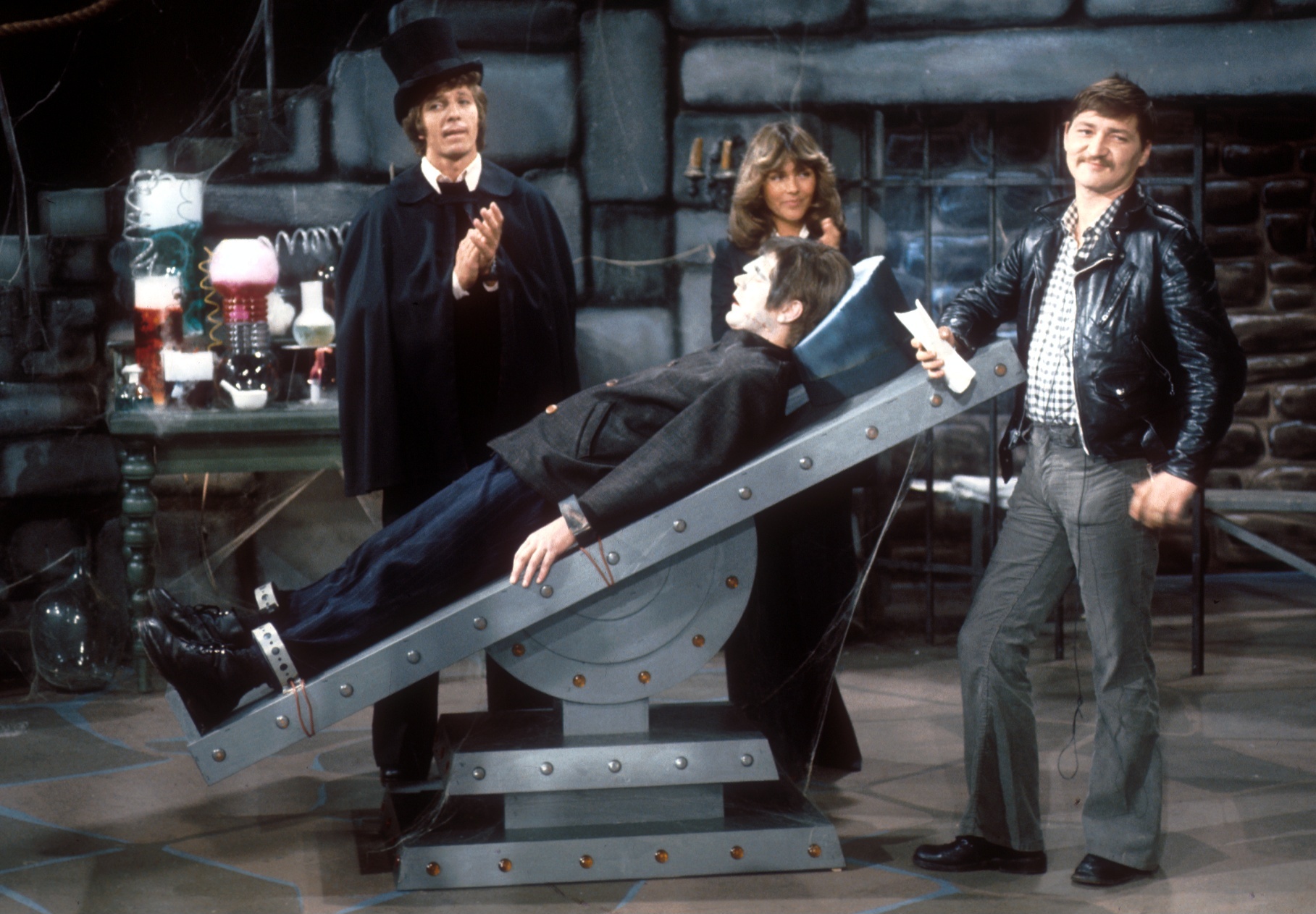 Rainer Werner Fassbinder, Lena Valaitis. Michael Schanze,(hi.,v.r.n.l.), Name auf Wunsch (vo.), ARD/RB-Show "Am laufenden ...