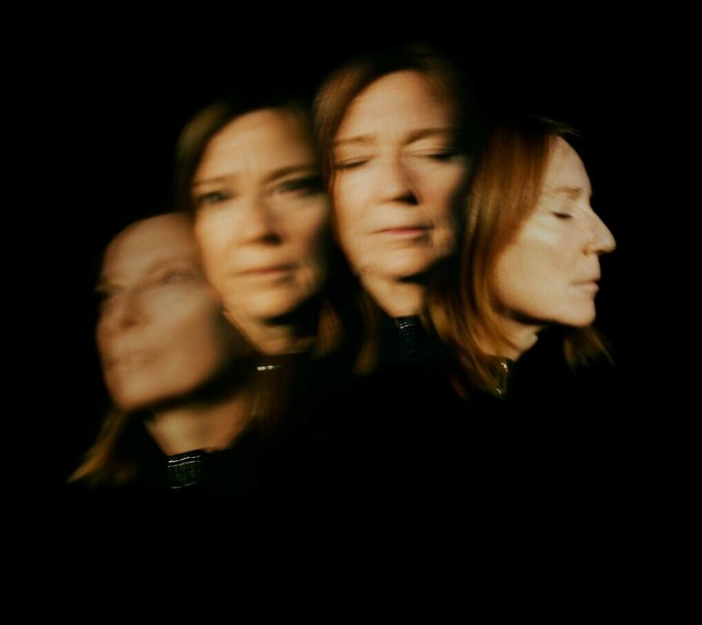 Beth Gibbons, "Lives Outgrown"