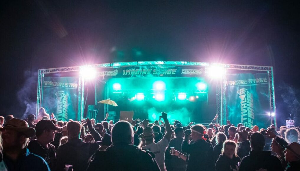 Viel Spaß im Publikum, wenig Action auf der Bühne beim "Festival ohne Bands"