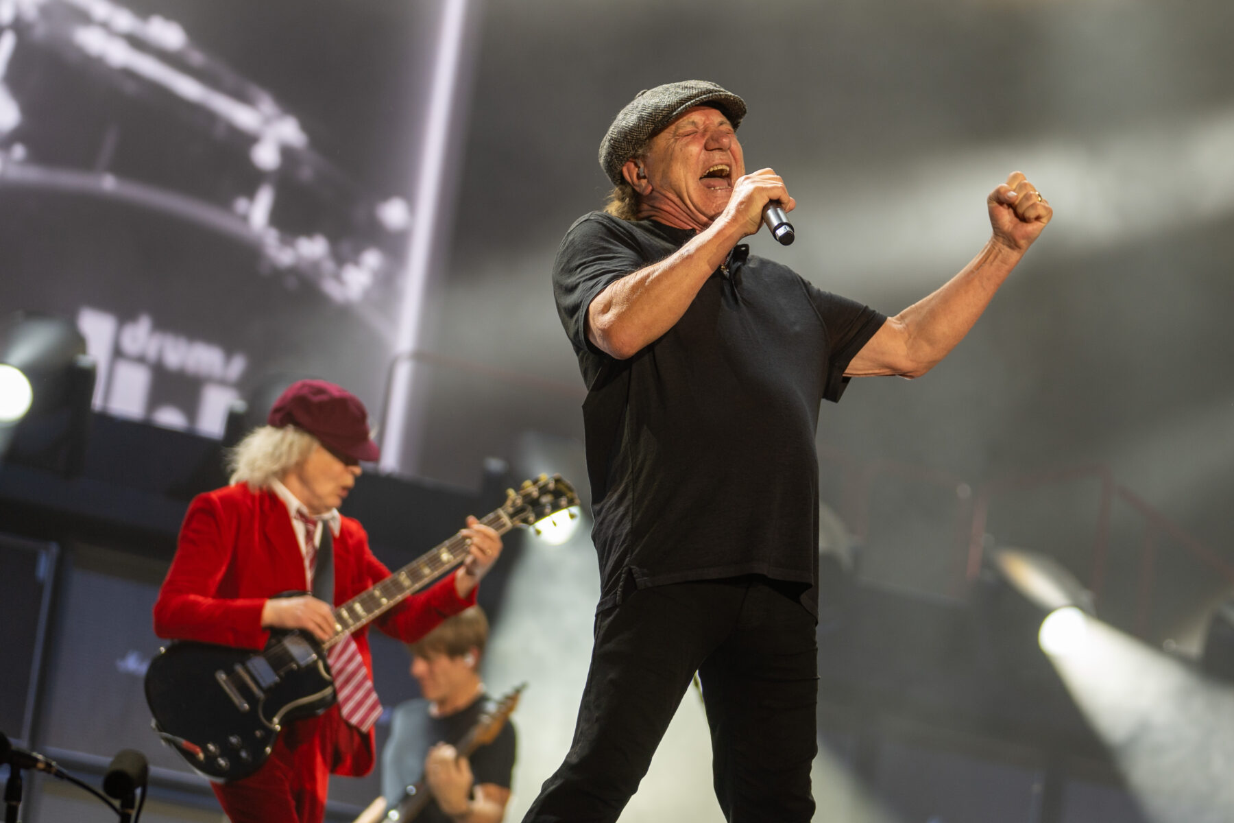 AC/DC loben Stevie Young als Nachfolger von Malcolm Young — Rolling Stone